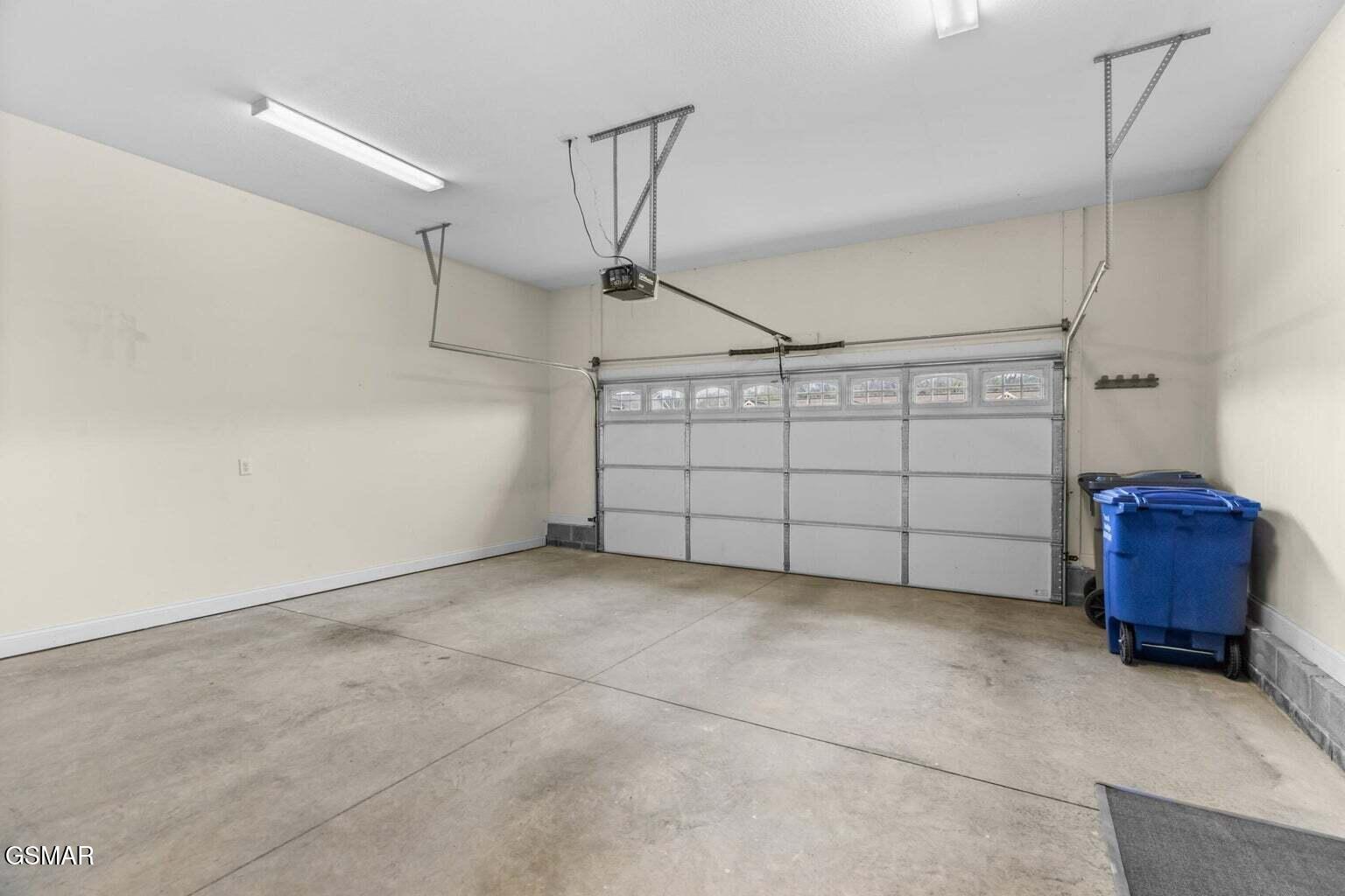 3022 Villas Creekside Drive Dandridge TN 37725