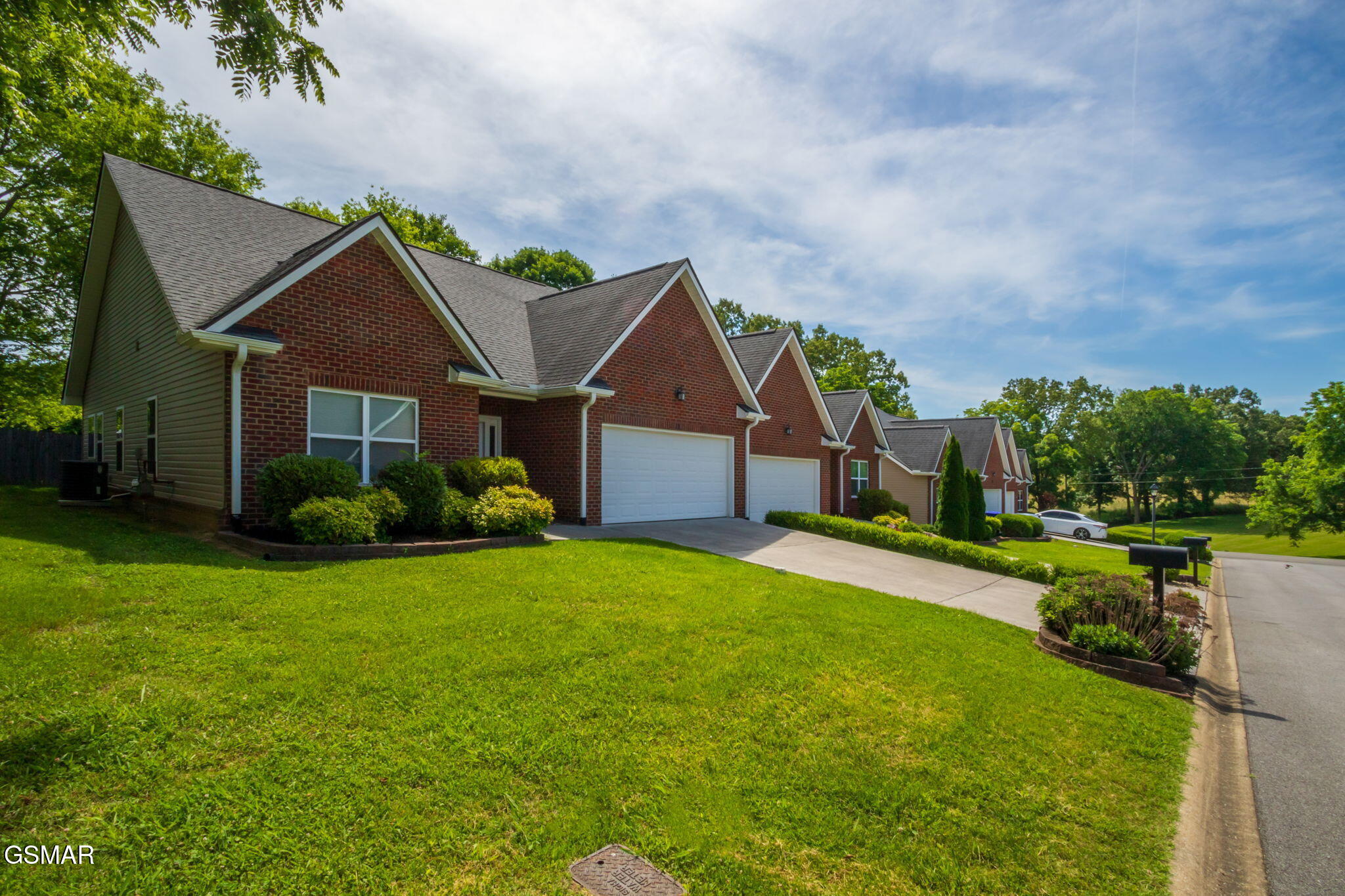 1120 Fellin View Way Sevierville TN 37876