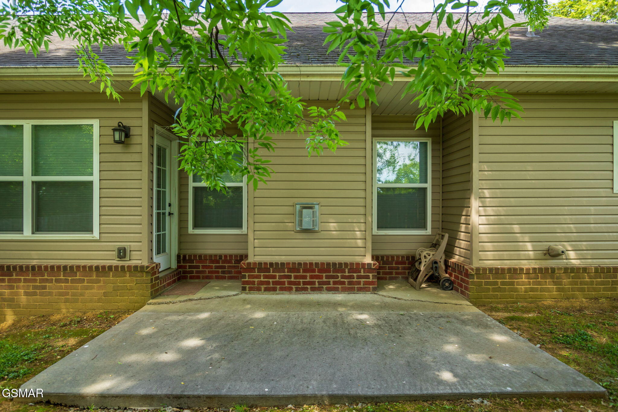 1120 Fellin View Way Sevierville TN 37876