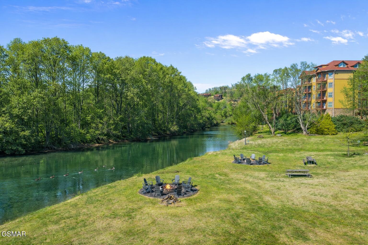 527 River Place Way Sevierville TN 37862