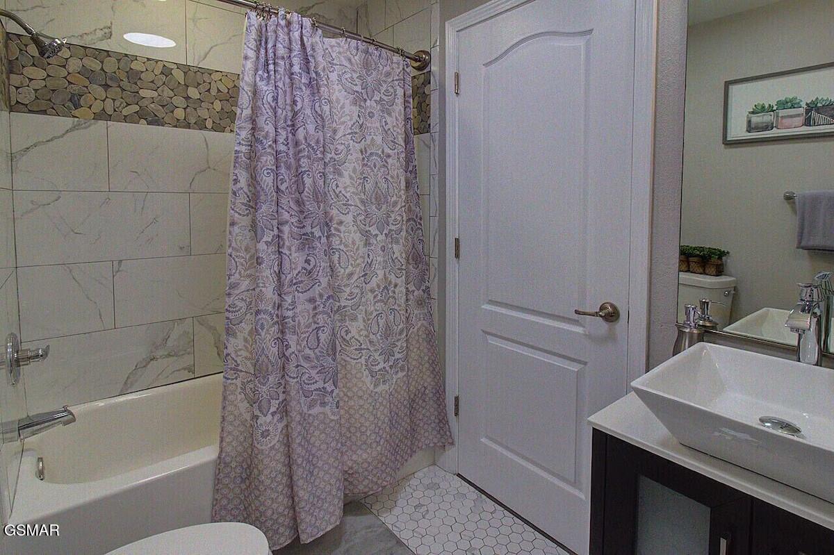 124 Plaza Drive Pigeon Forge TN 37863