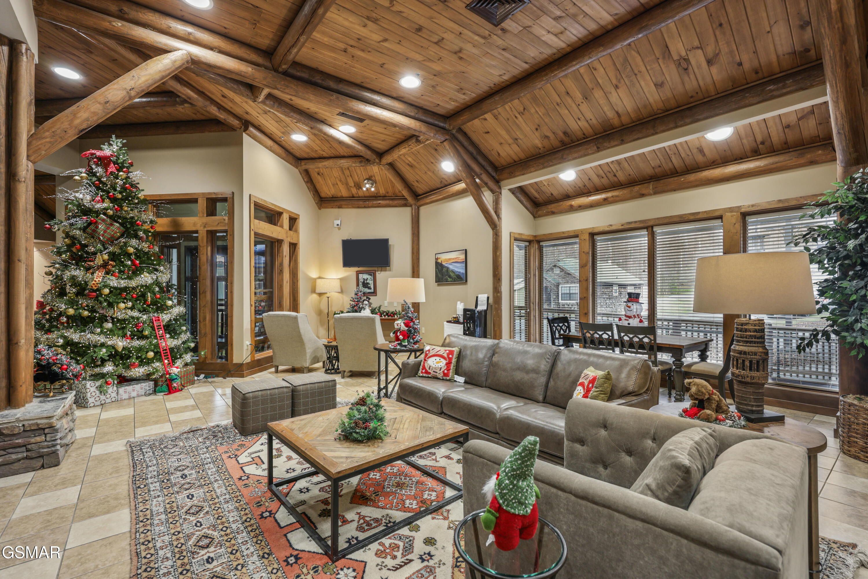 215 Woliss Lane Gatlinburg TN 37738