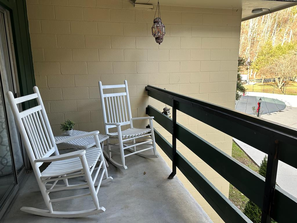 260 Roaring Fork Road Gatlinburg TN 37738