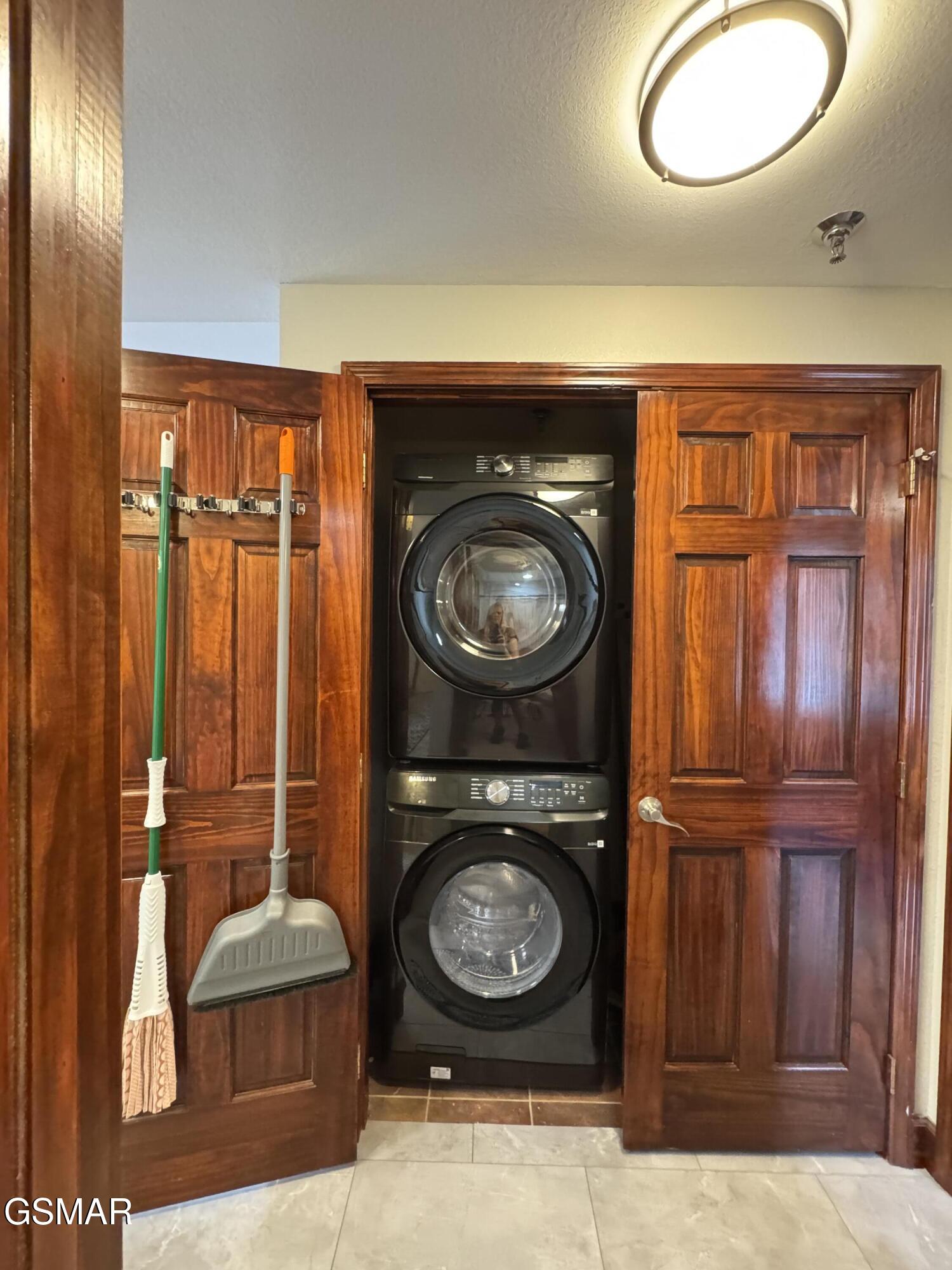 410 Big Bear Way Pigeon Forge TN 37863