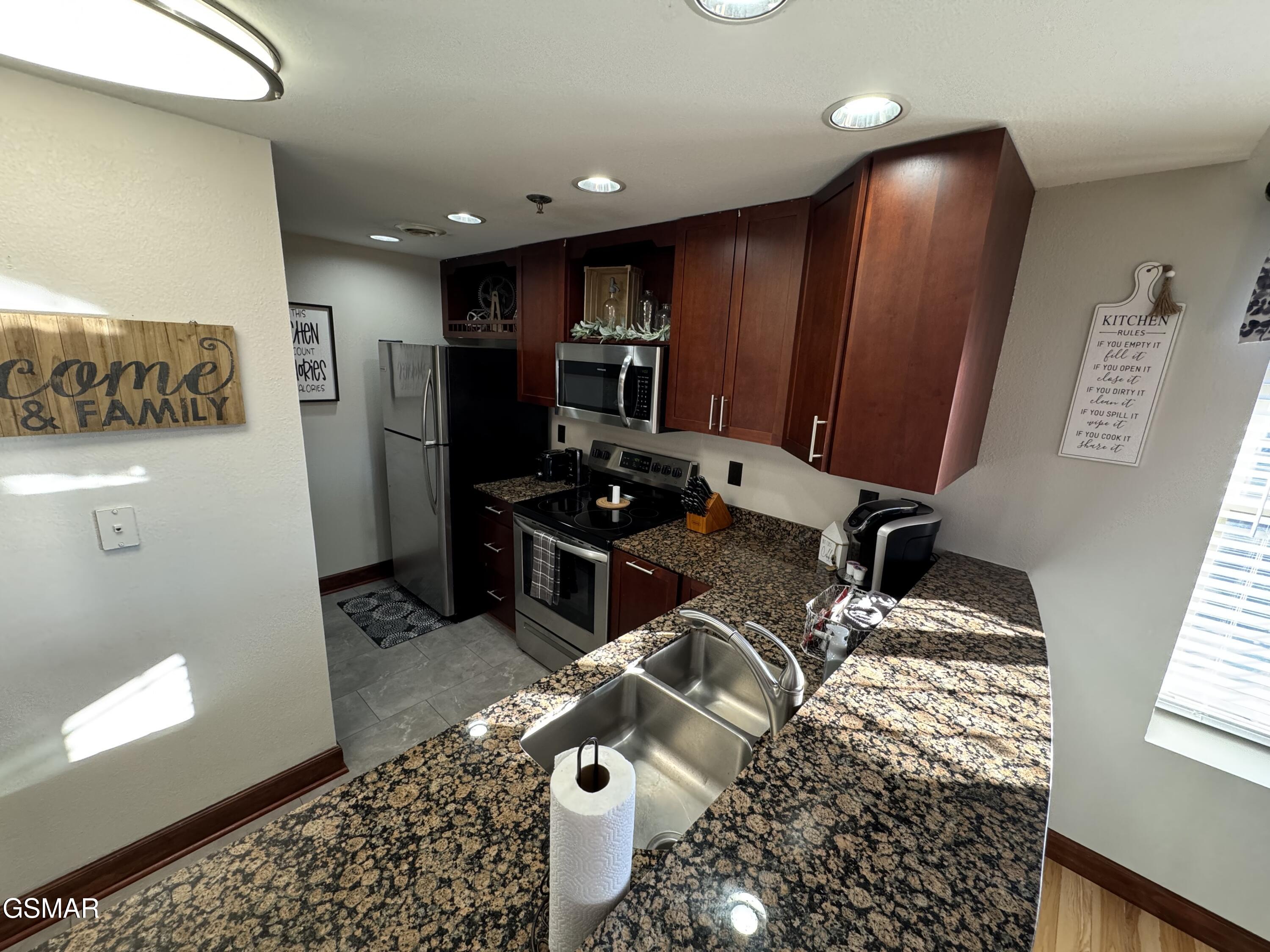 410 Big Bear Way Pigeon Forge TN 37863