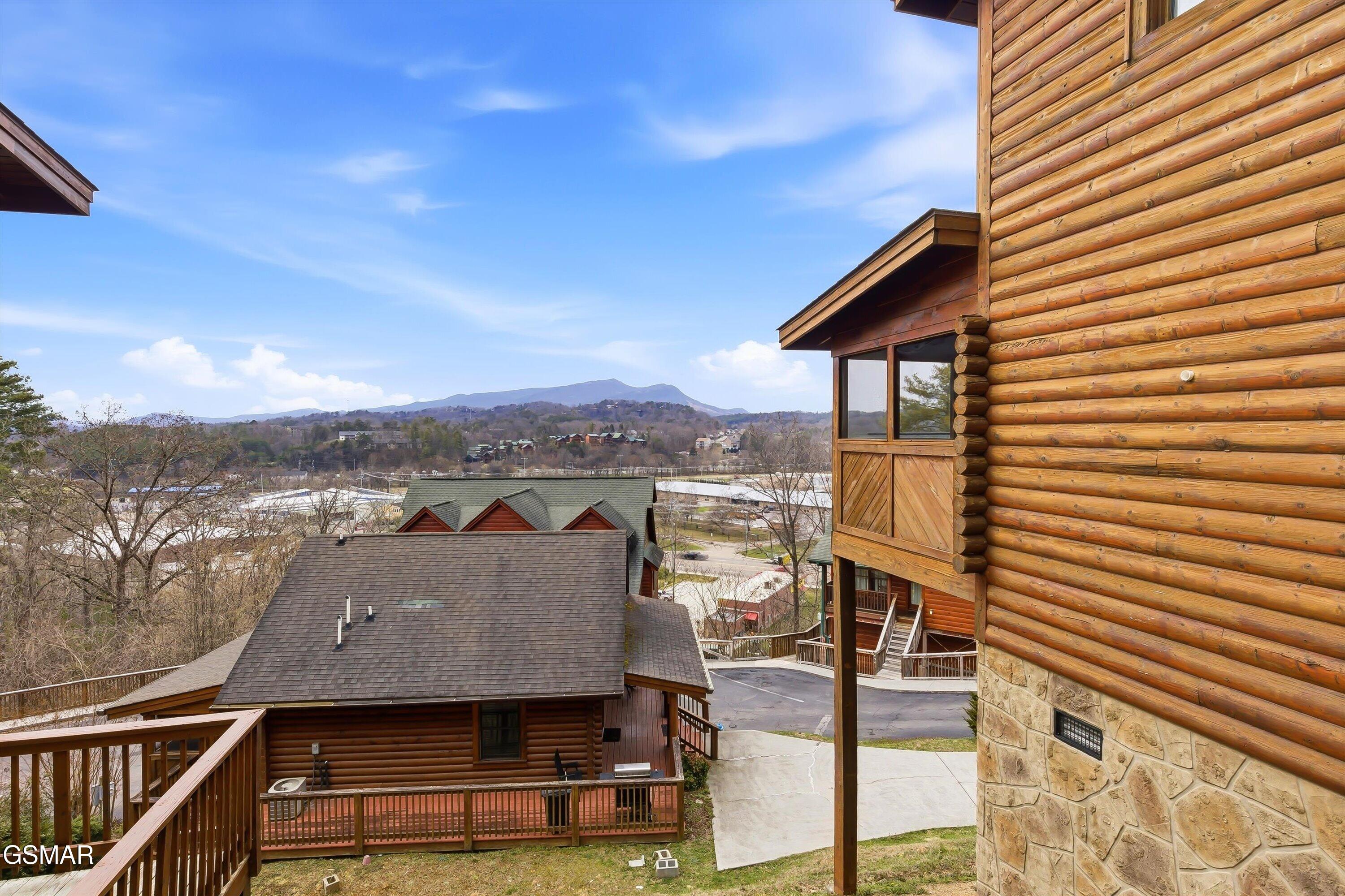 423 Big Bear Way Pigeon Forge TN 37863