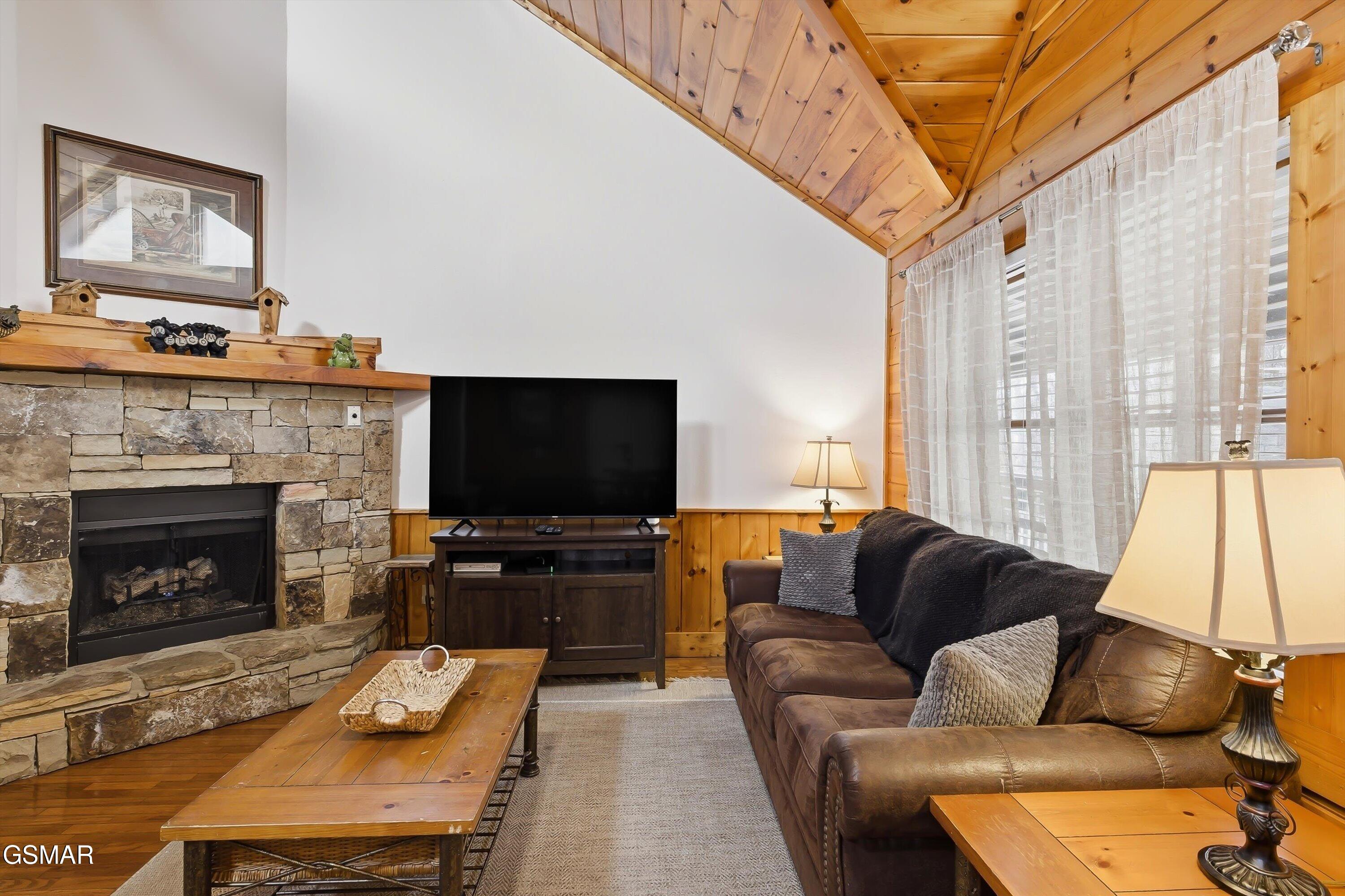 423 Big Bear Way Pigeon Forge TN 37863