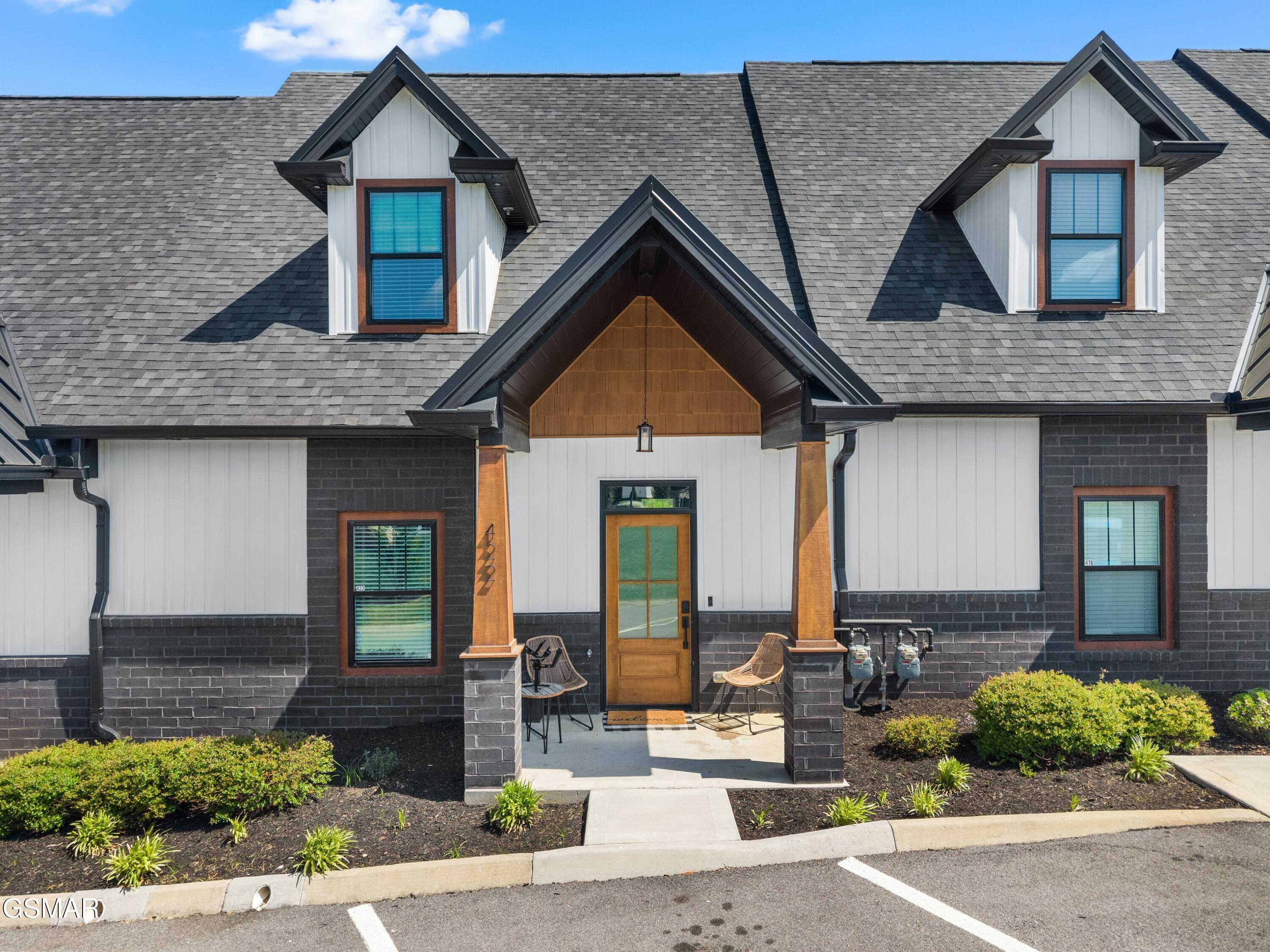 422 Fleeta Williams Way Sevierville TN 37862