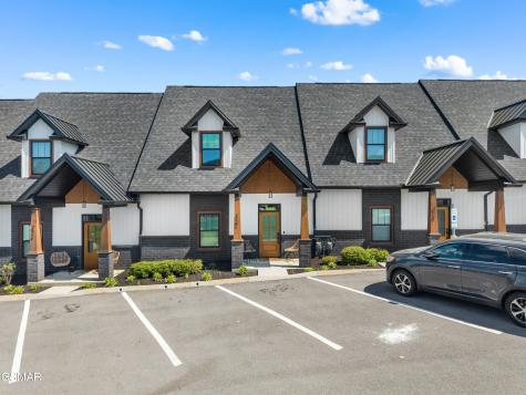 422 Fleeta Williams Way Sevierville TN 37862