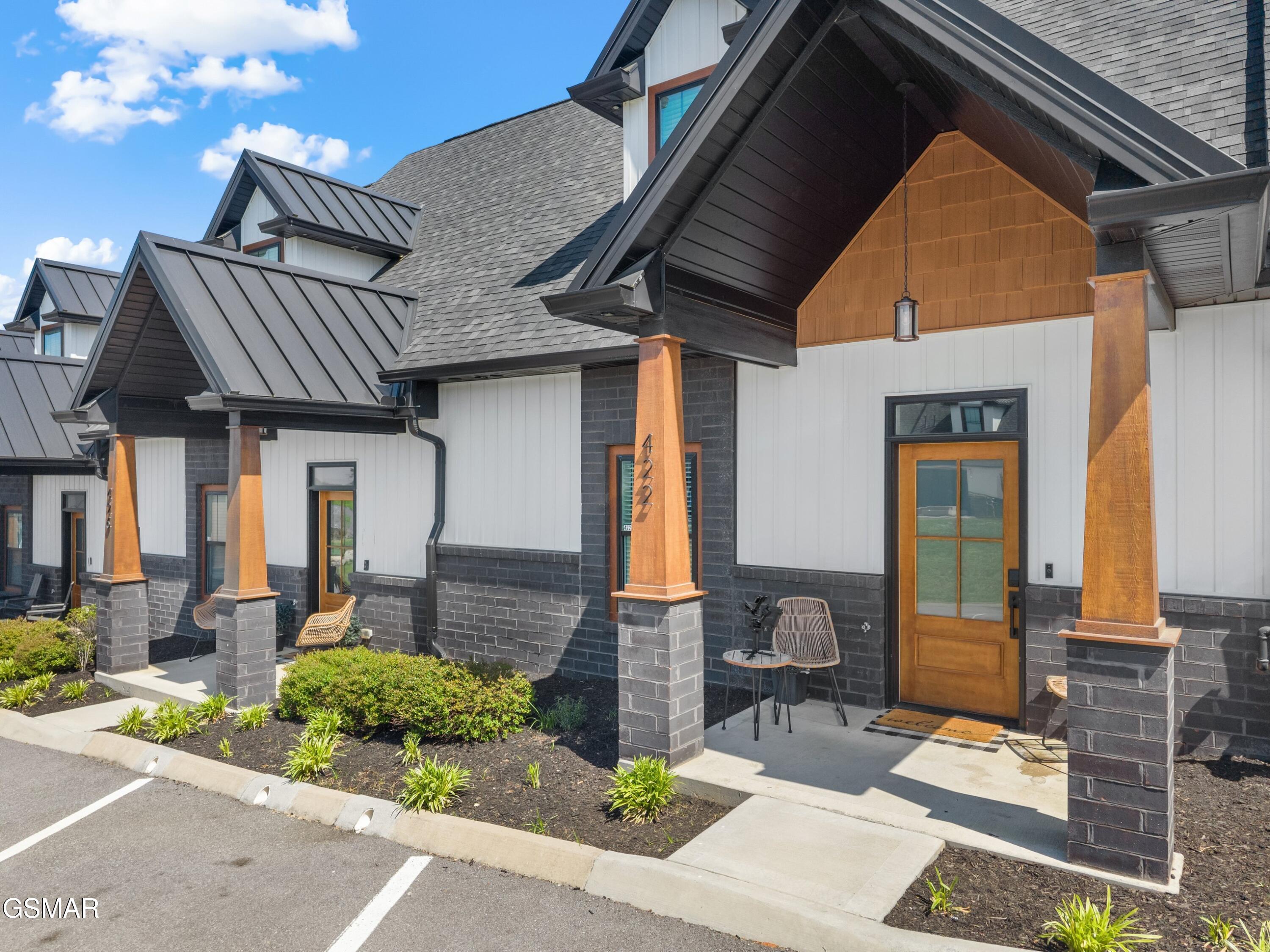 422 Fleeta Williams Way Sevierville TN 37862