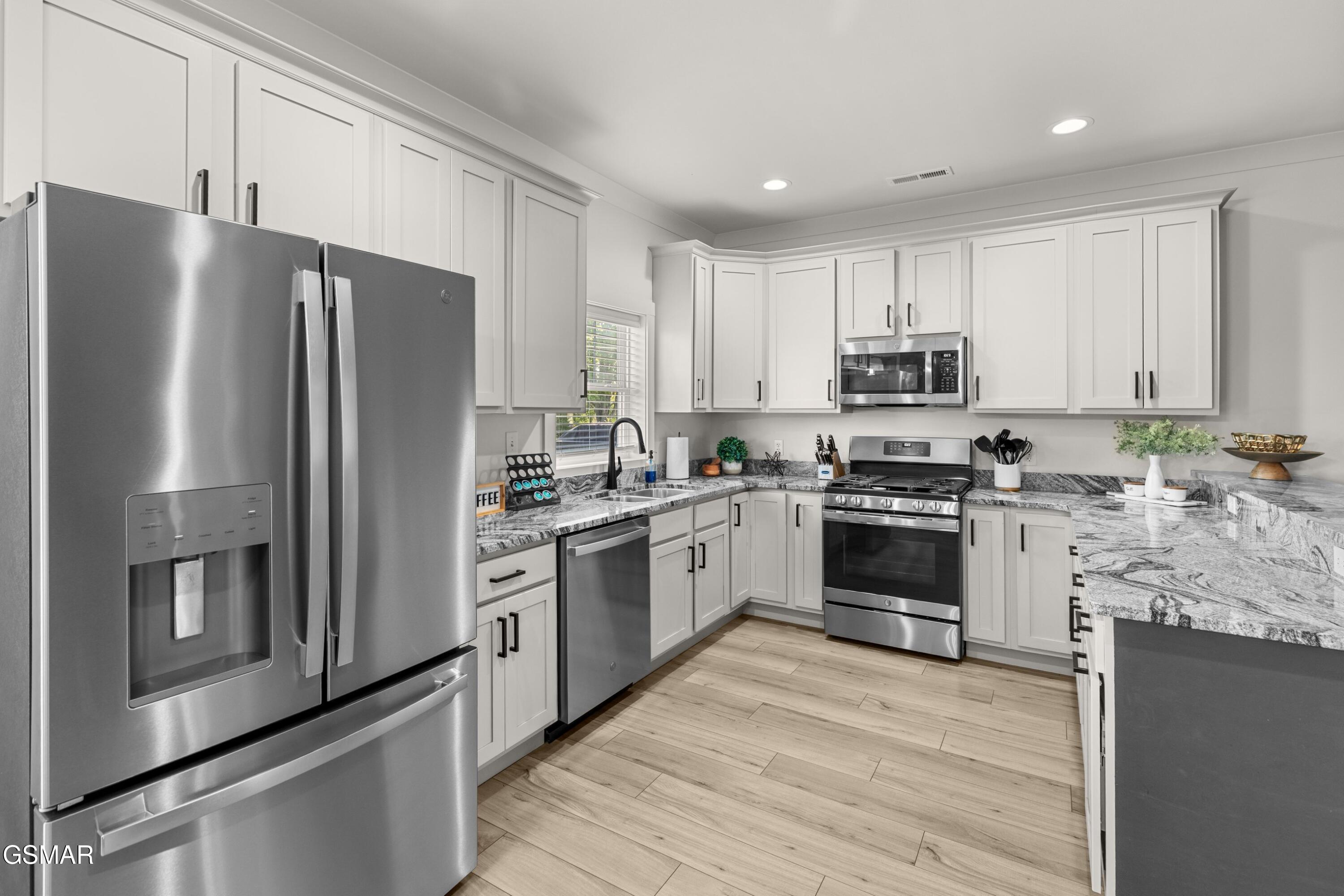 422 Fleeta Williams Way Sevierville TN 37862