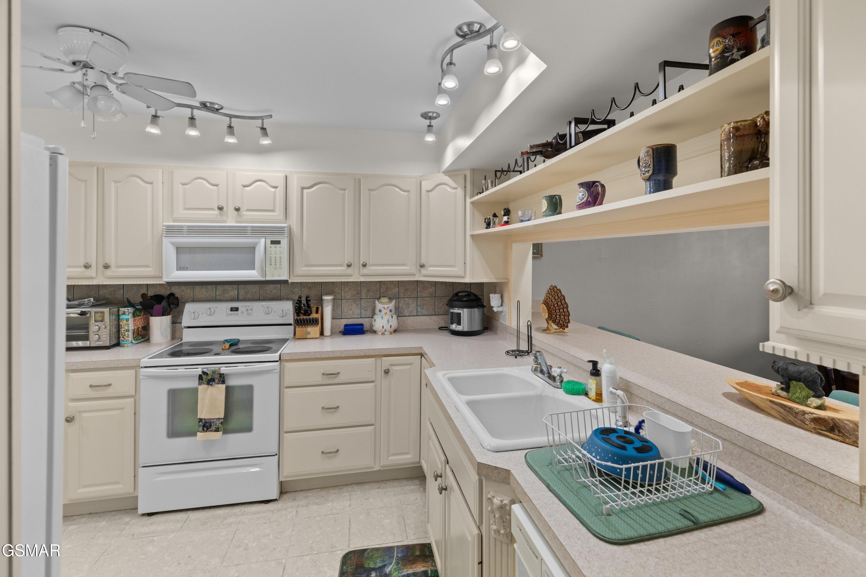 1704 Hidden Hills Road 504 Gatlinburg TN 37738