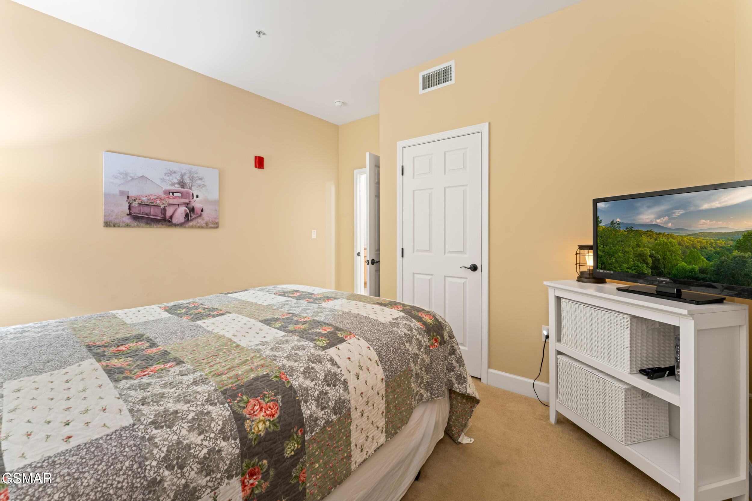 527 River Place Way Sevierville TN 37862