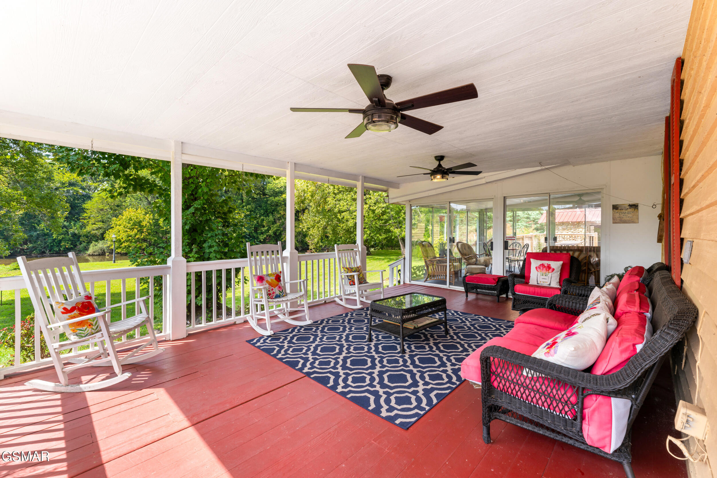 527 River Place Way Sevierville TN 37862