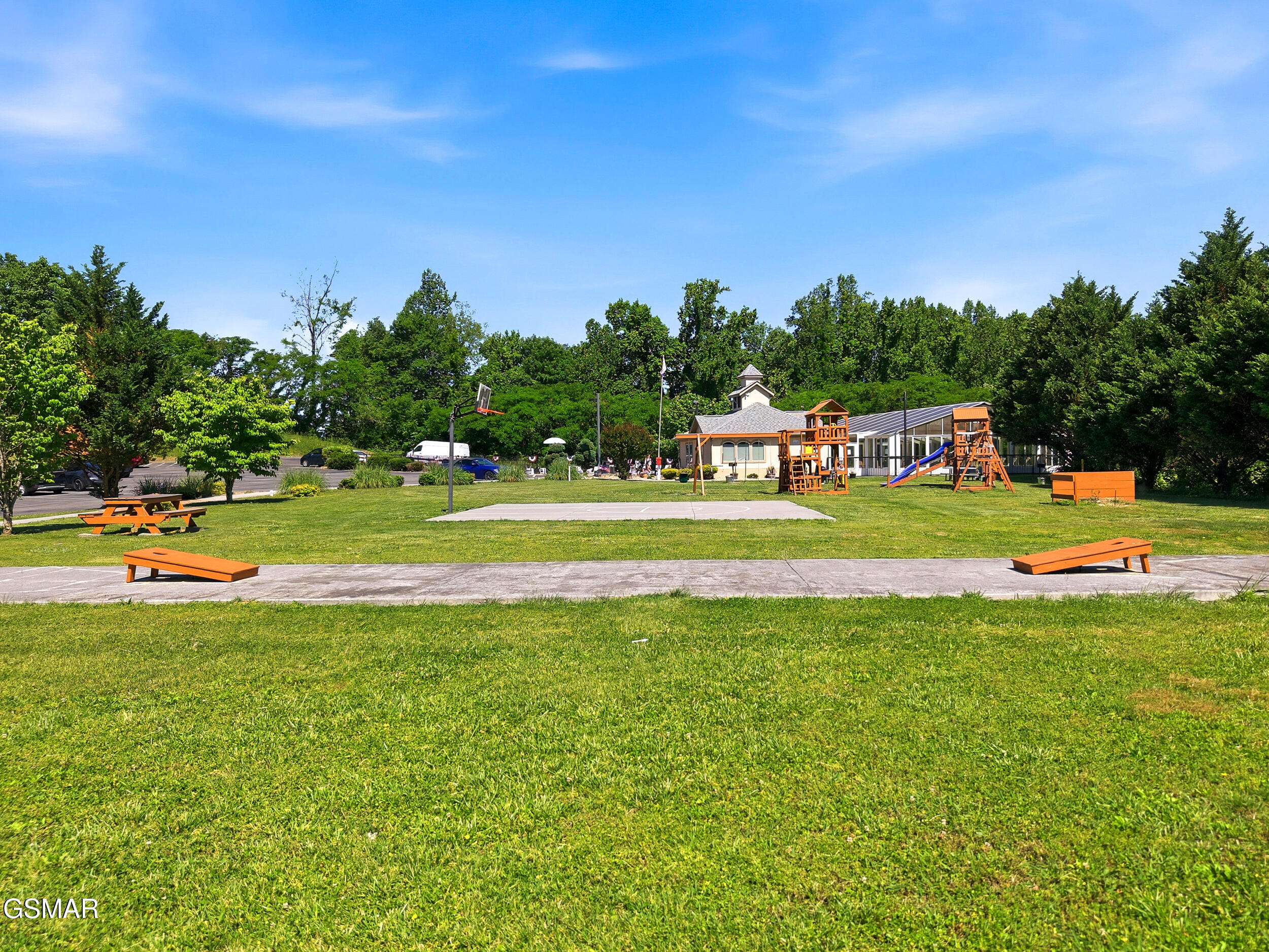 124 Plaza Drive Pigeon Forge TN 37863