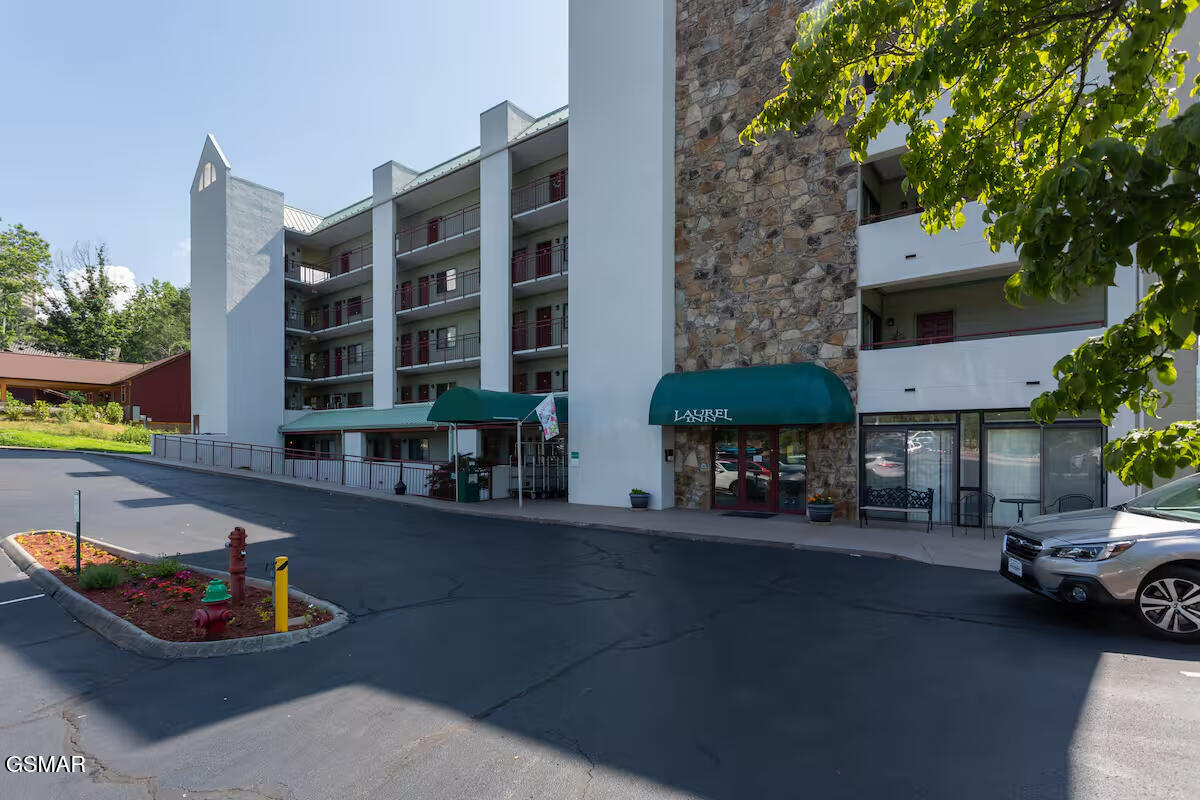354 E Holly Ridge Road Gatlinburg TN 37738