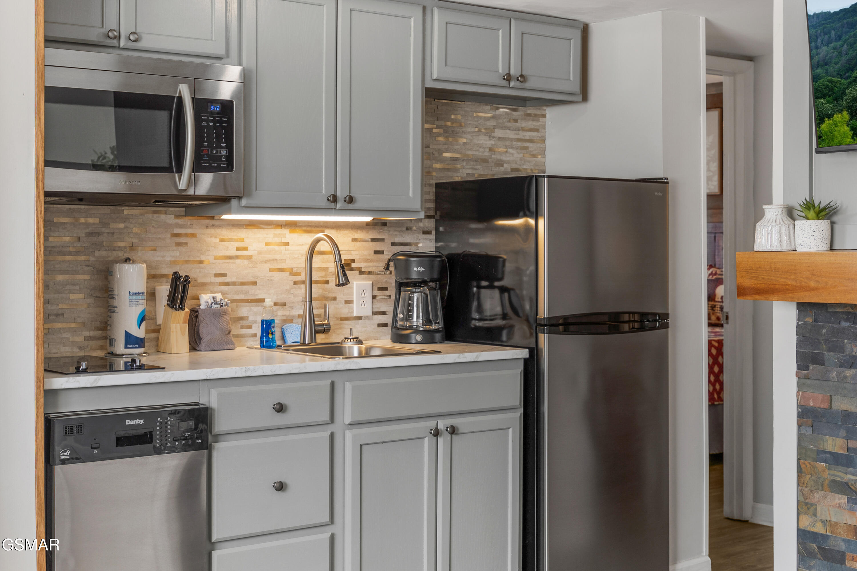354 E Holly Ridge Road Gatlinburg TN 37738