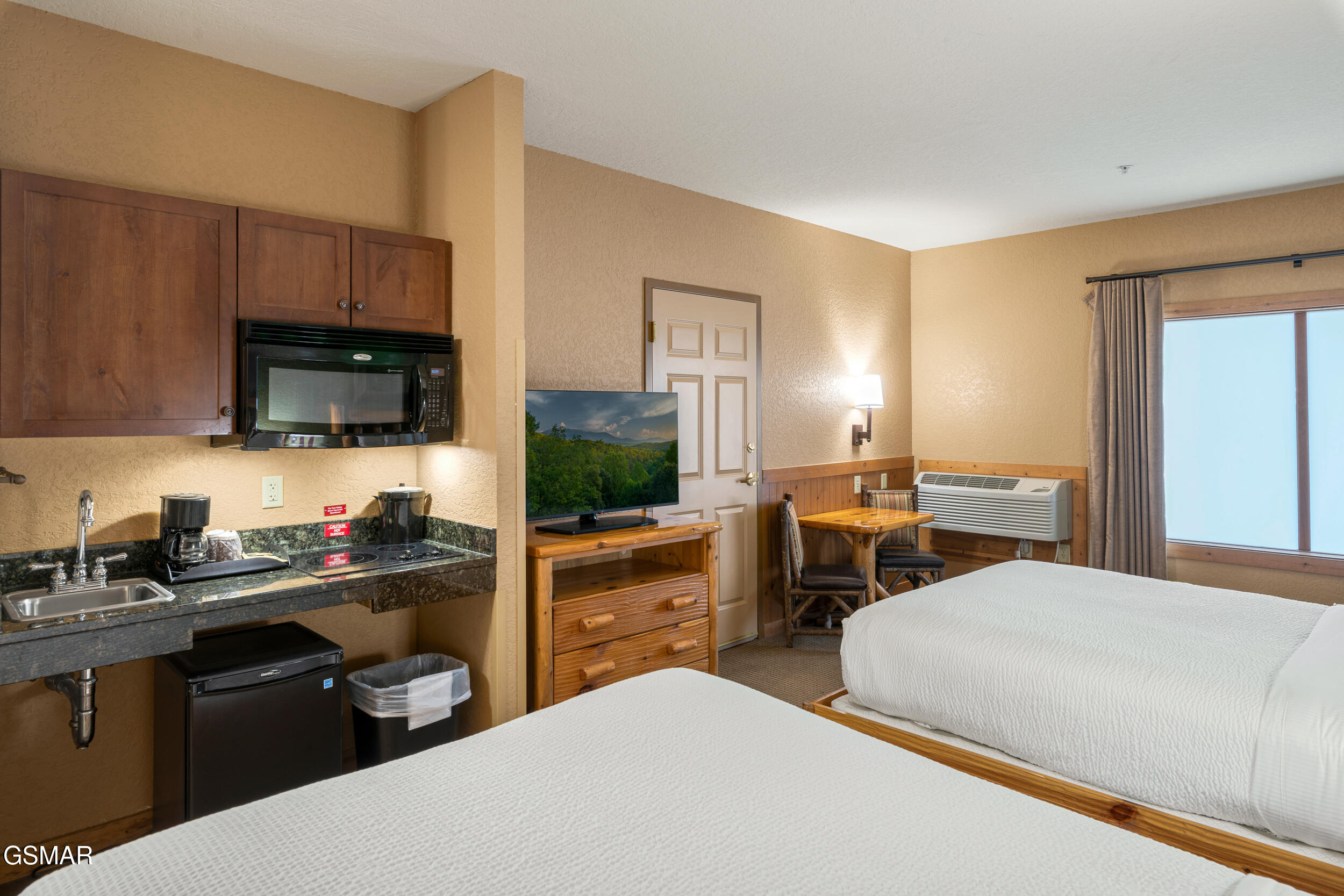 1425 Old Knoxville Highway Sevierville TN 37876