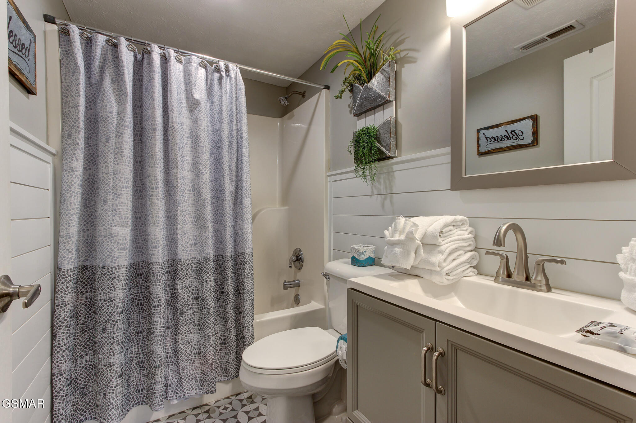 820 Golf View Boulevard Pigeon Forge TN 37863