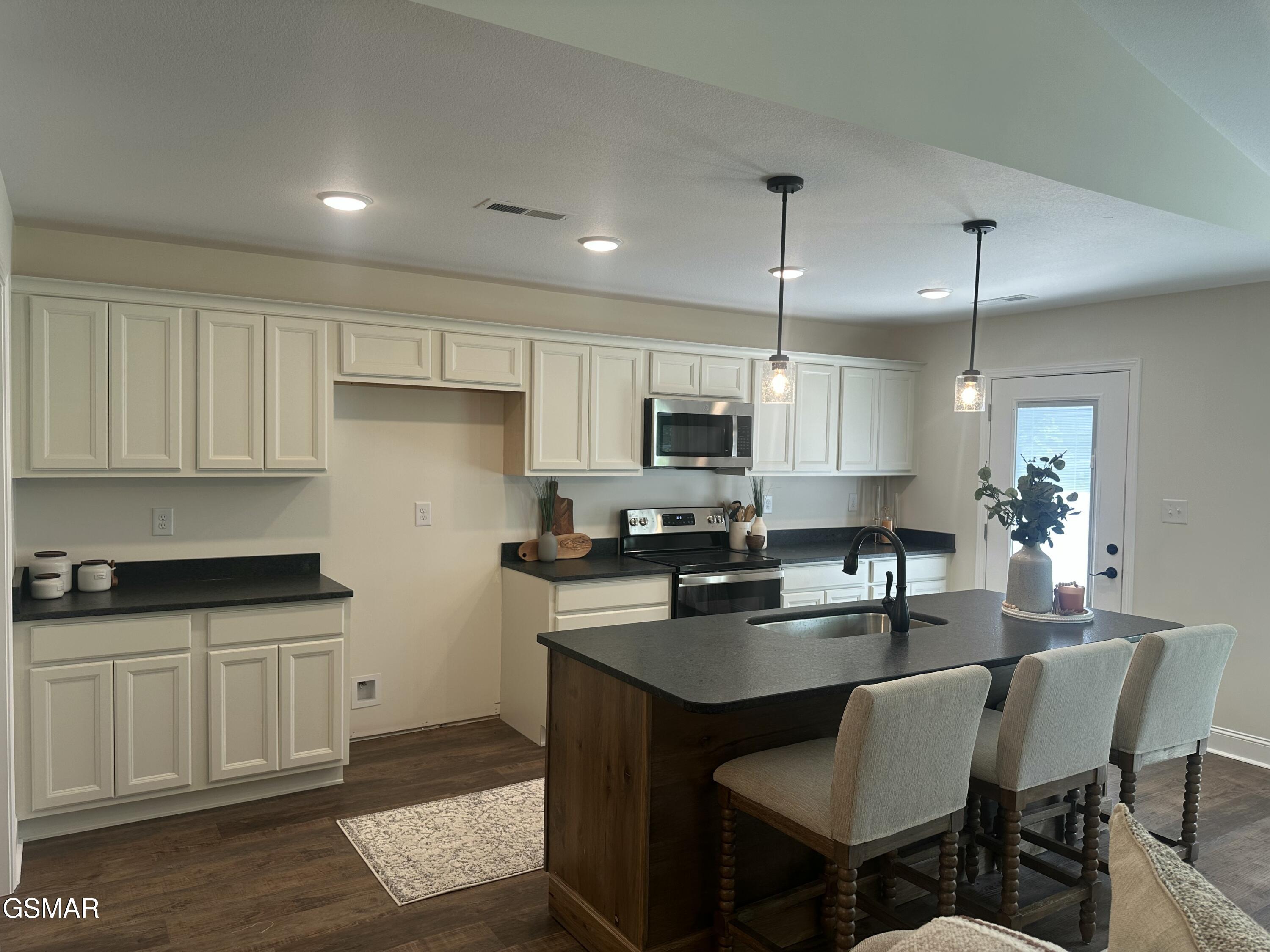 540 Henderson Road Pigeon Forge TN 37863