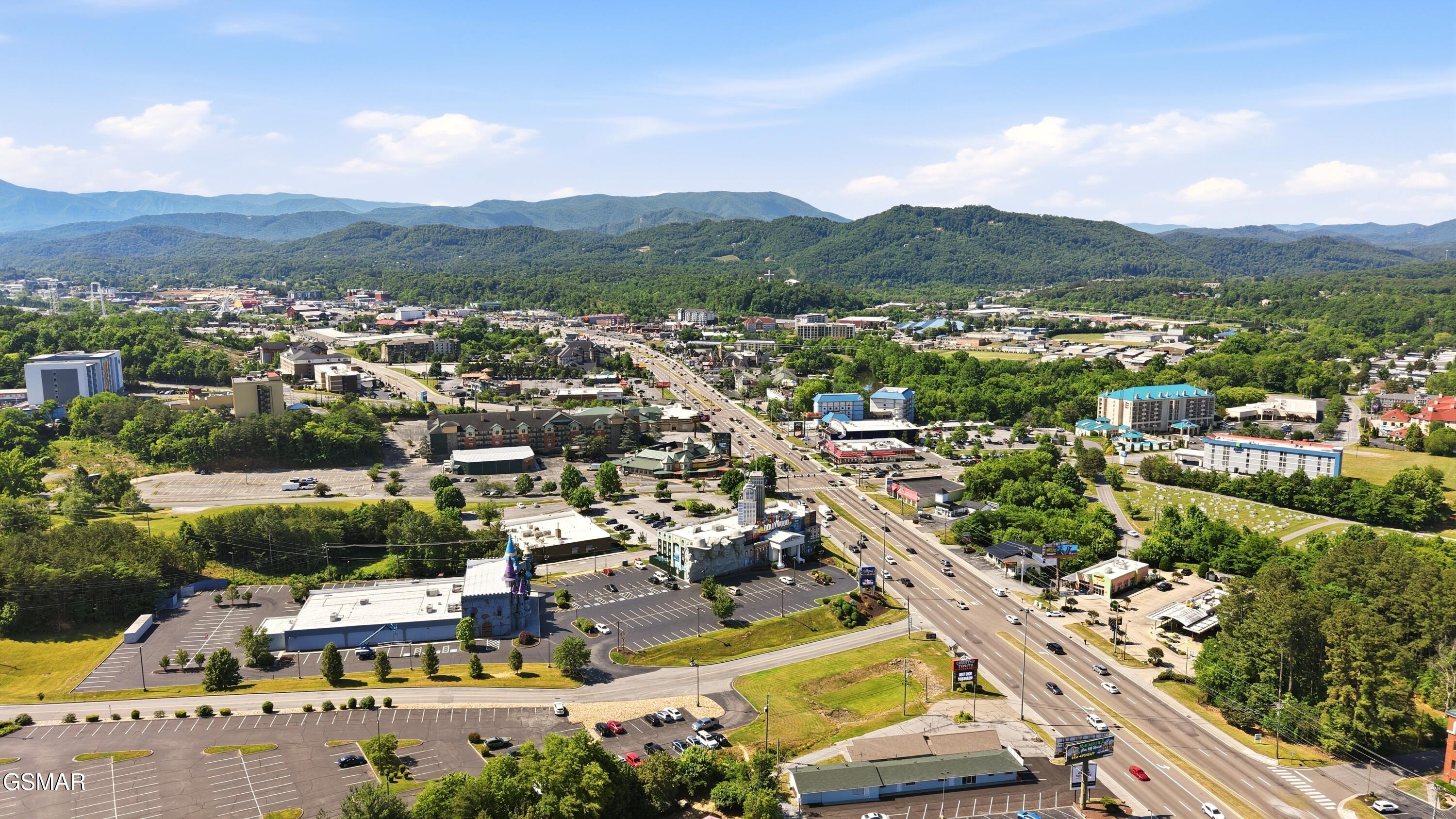 124 Plaza Drive Pigeon Forge TN 37863