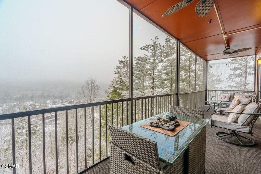 429 Deer Path Lane Gatlinburg TN 37738