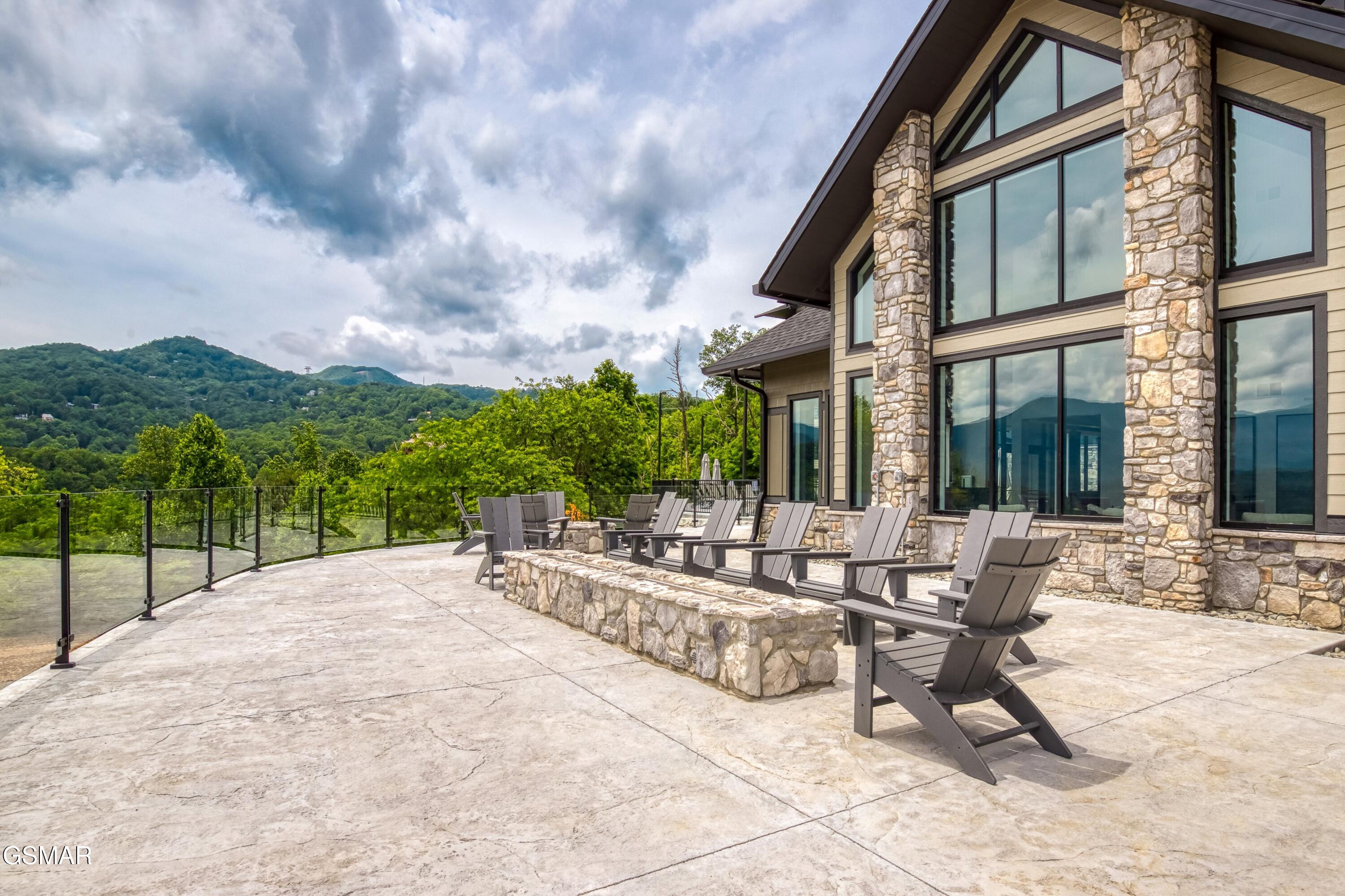 855 Campbell Lead Road Gatlinburg TN 37738