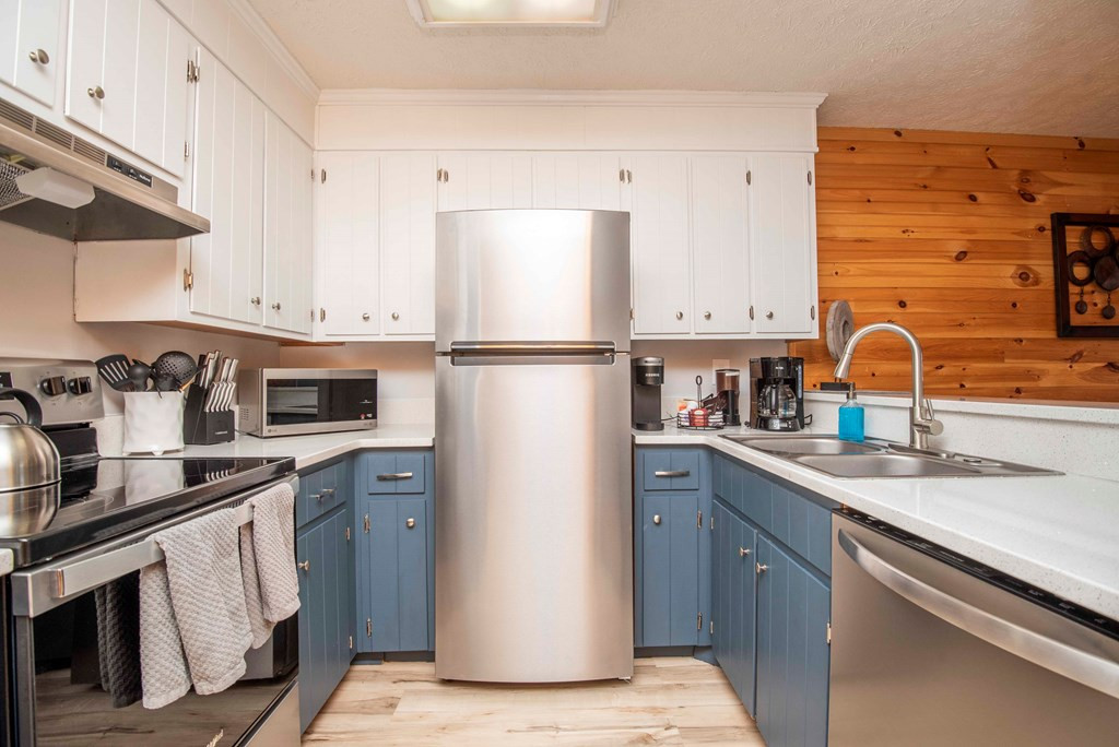 1102 Ski View Drive Gatlinburg TN 33738