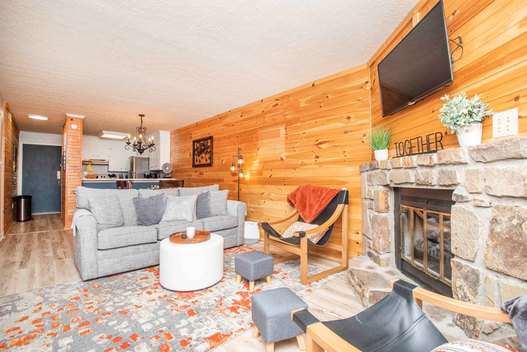 1102 Ski View Drive Gatlinburg TN 33738