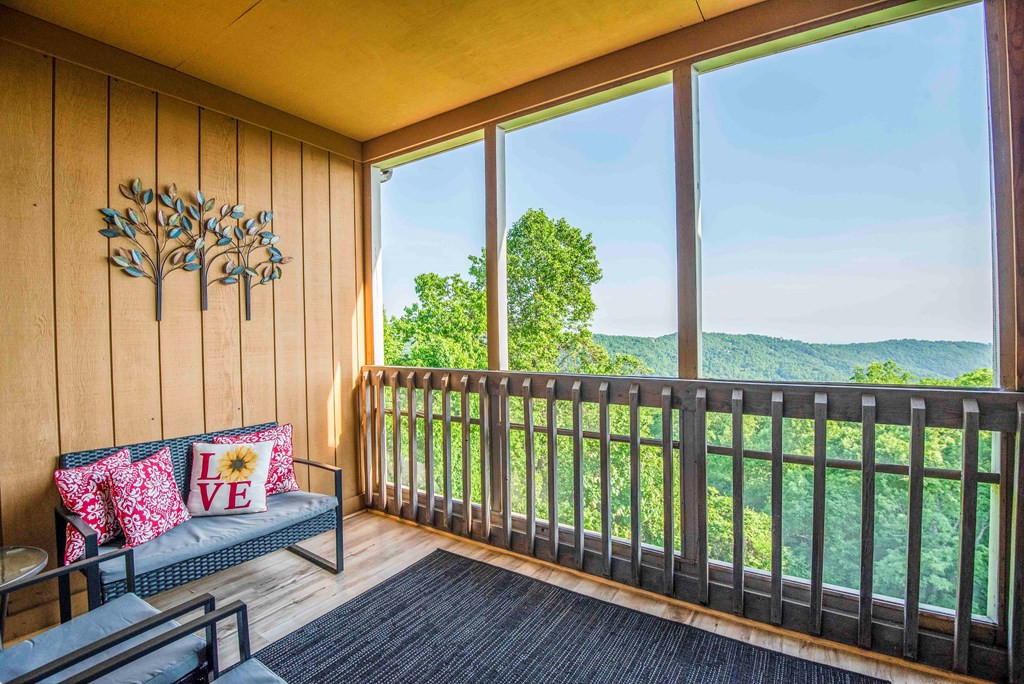 1102 Ski View Drive Gatlinburg TN 33738