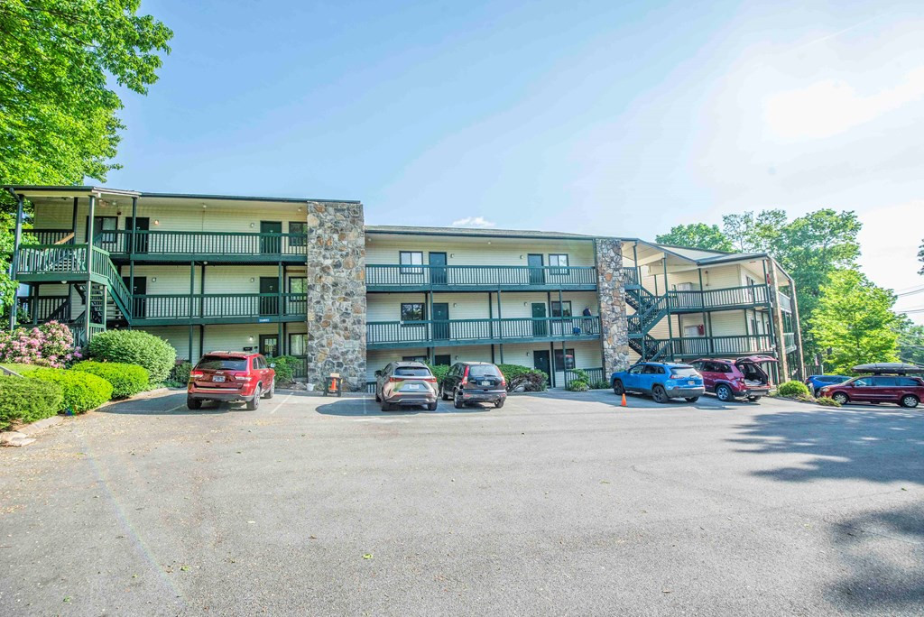 1102 Ski View Drive Gatlinburg TN 33738