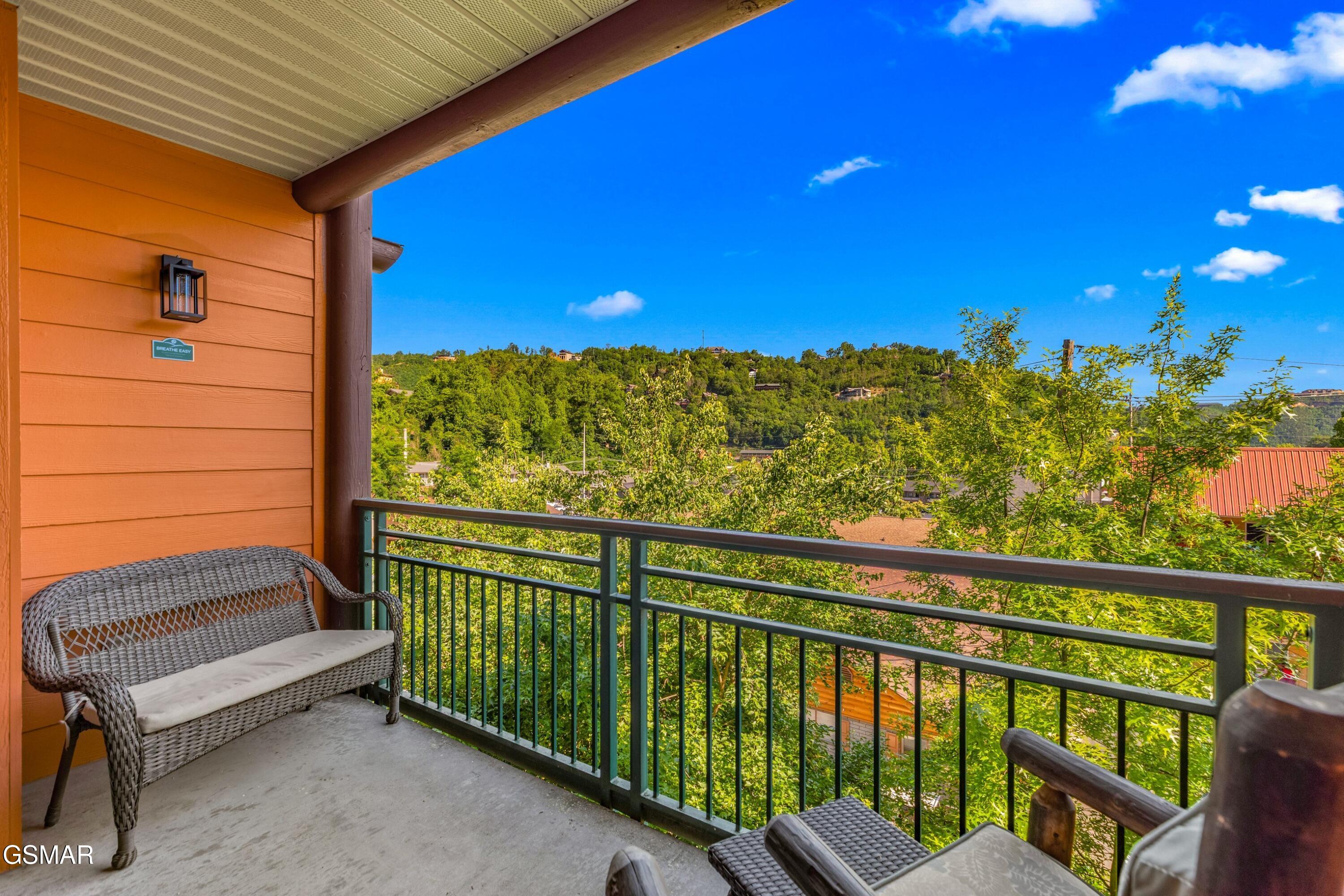 215 Woliss Gatlinburg TN 37738