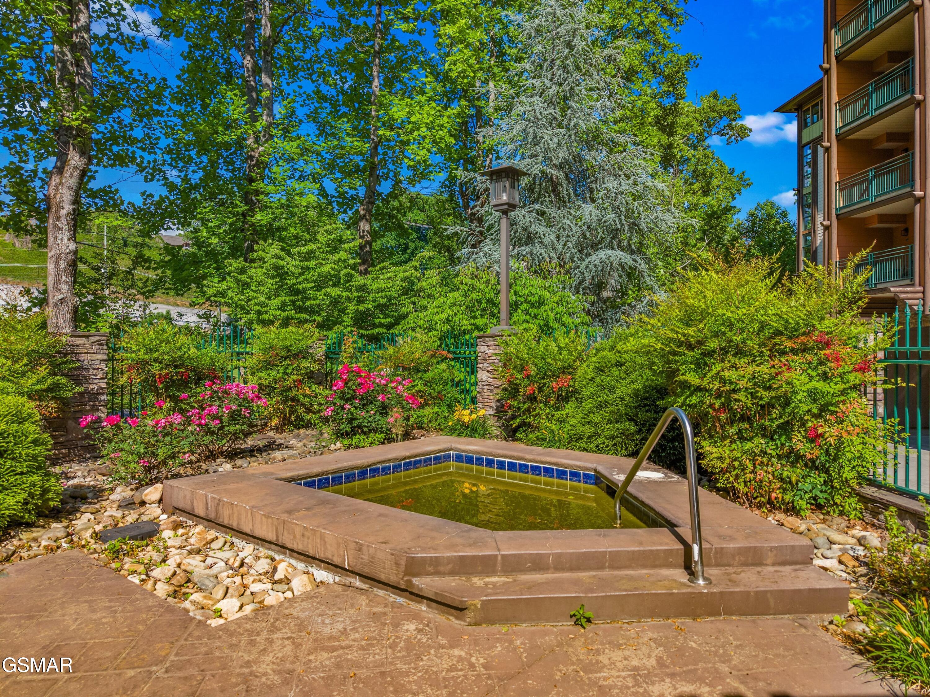 215 Woliss Gatlinburg TN 37738