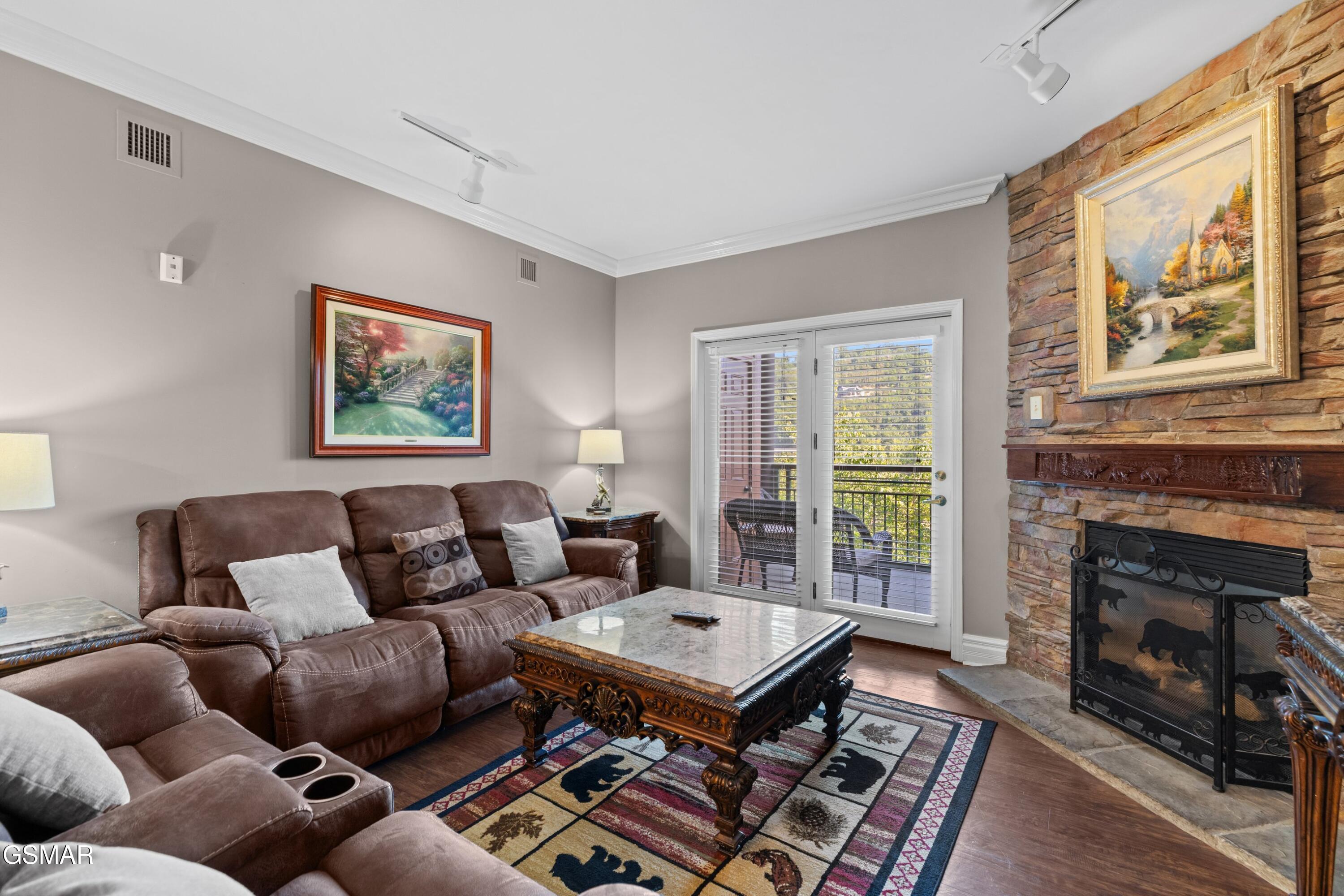 215 Woliss Gatlinburg TN 37738