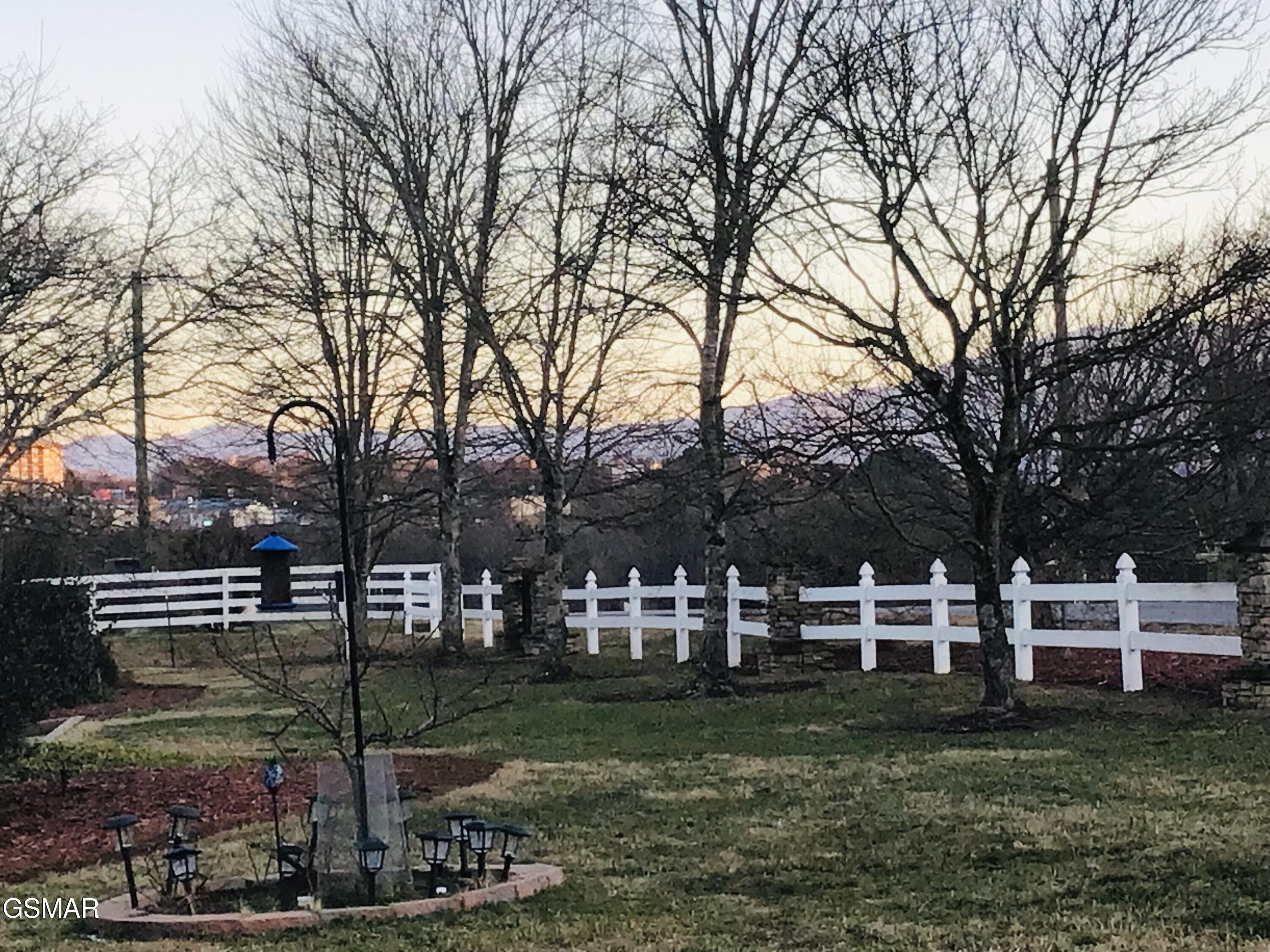 527 Orchard Valley Way Pigeon Forge TN 37862