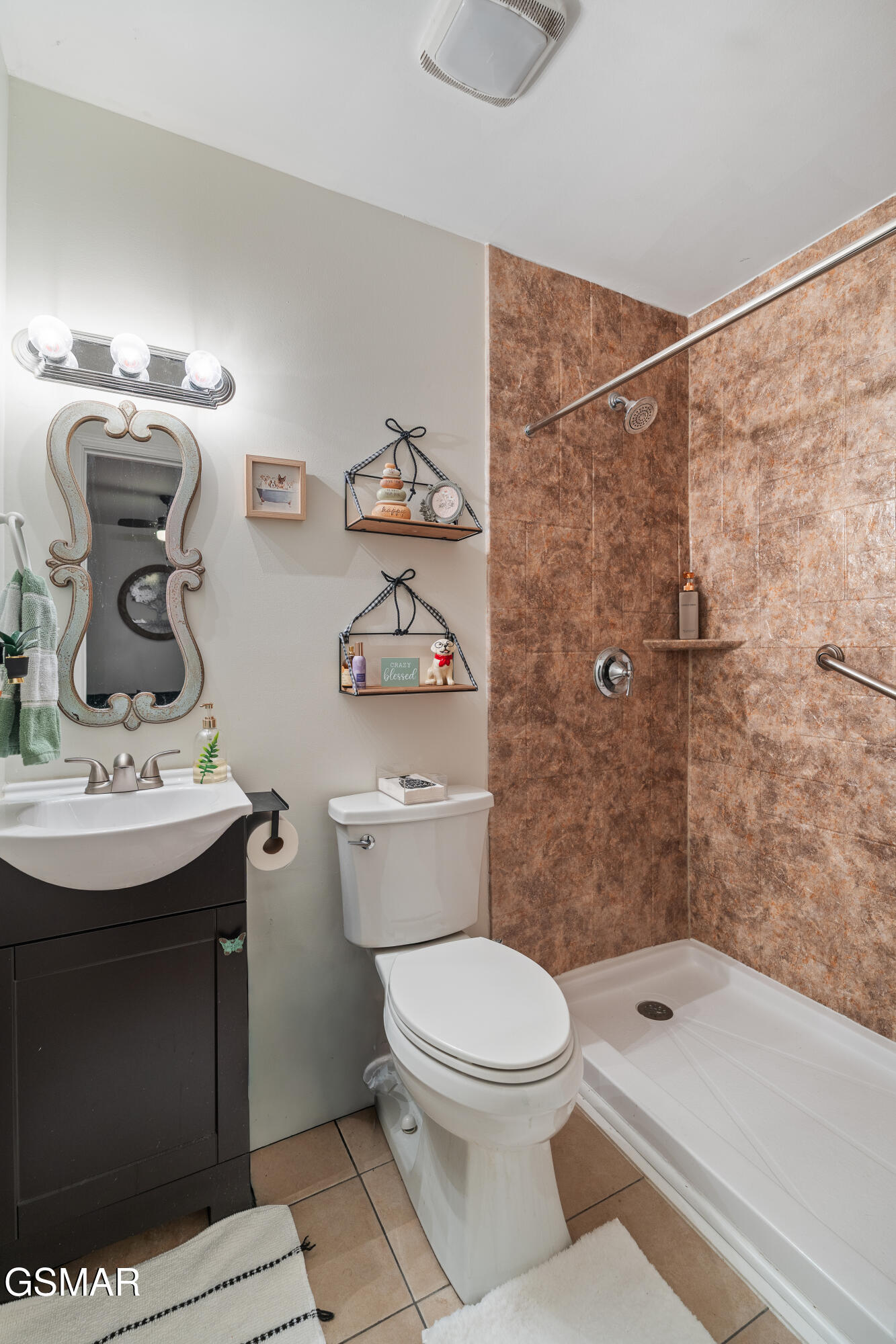 527 Orchard Valley Way Pigeon Forge TN 37862