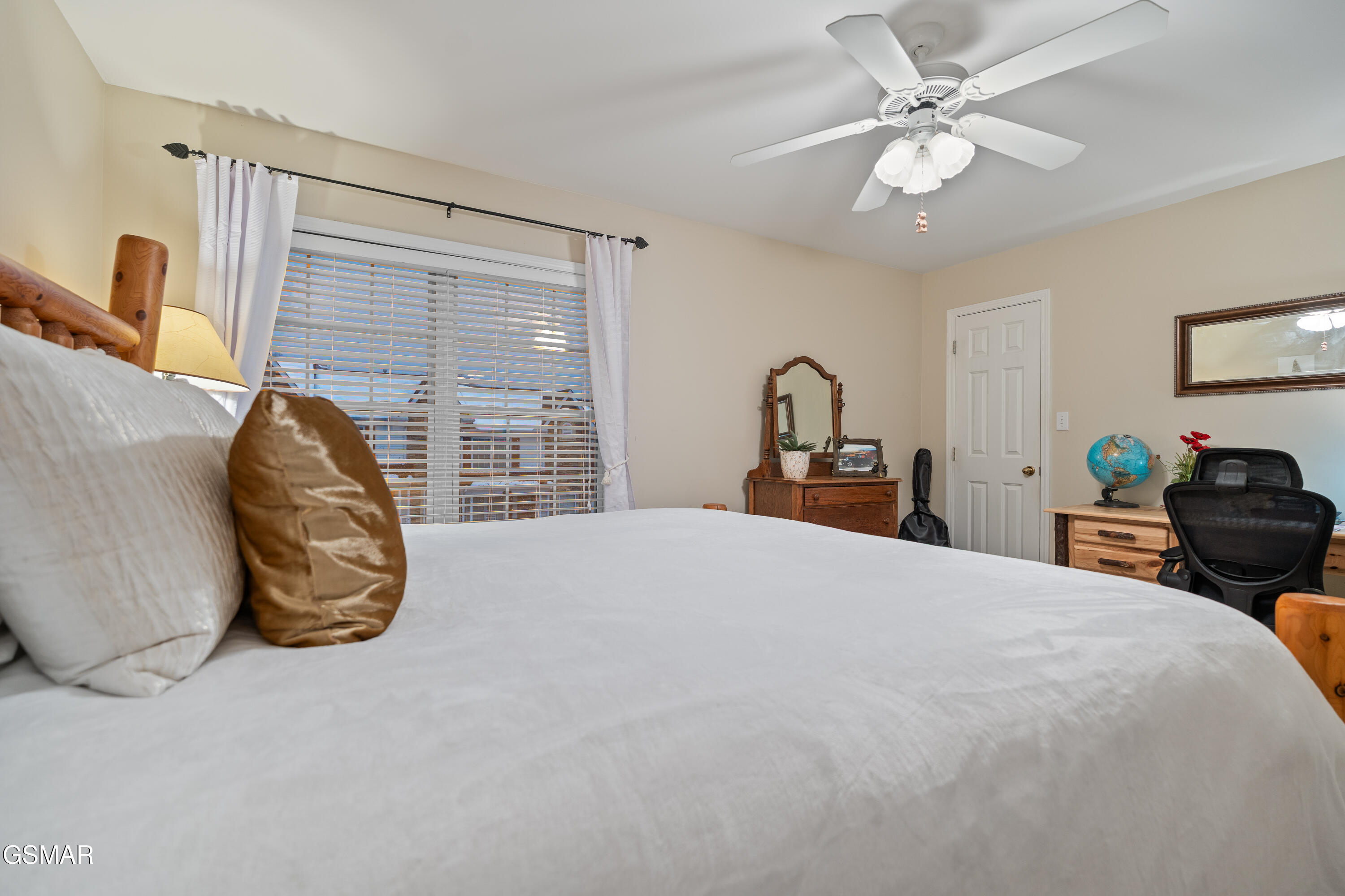 527 Orchard Valley Way Pigeon Forge TN 37862
