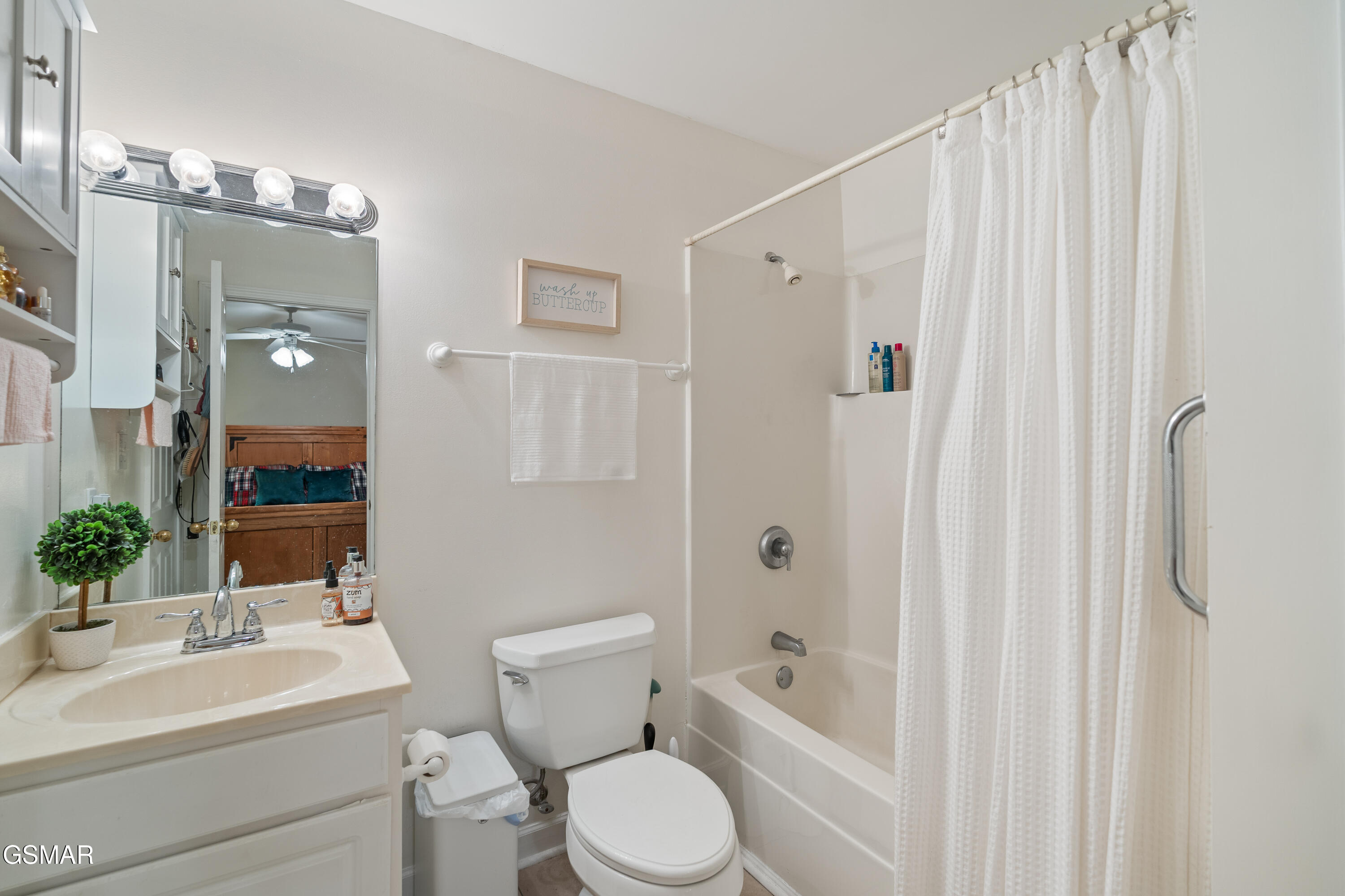 527 Orchard Valley Way Pigeon Forge TN 37862