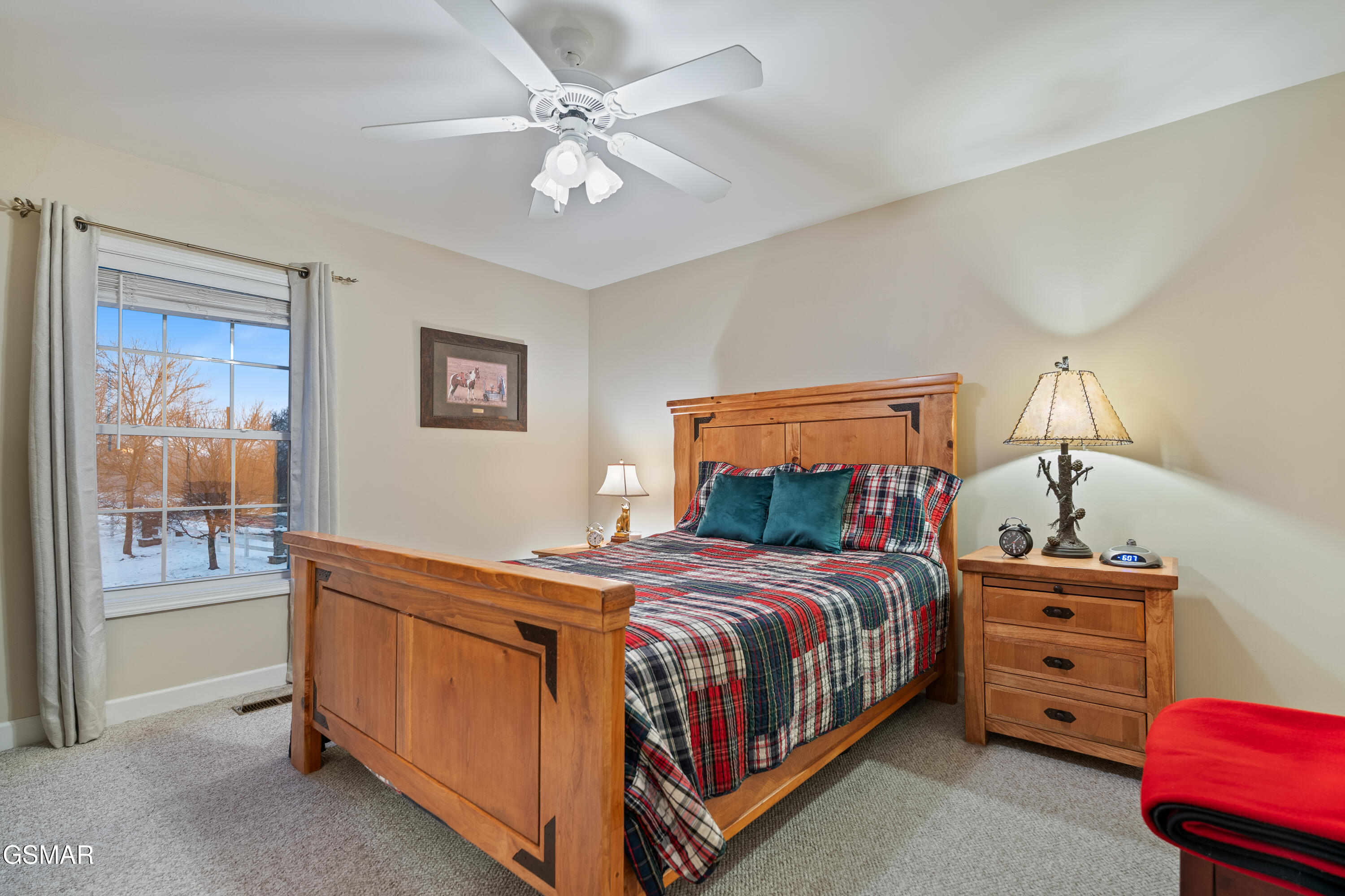 527 Orchard Valley Way Pigeon Forge TN 37862