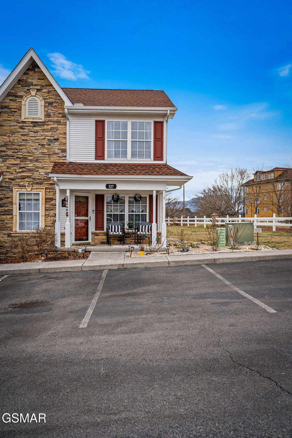 527 Orchard Valley Way Pigeon Forge TN 37862