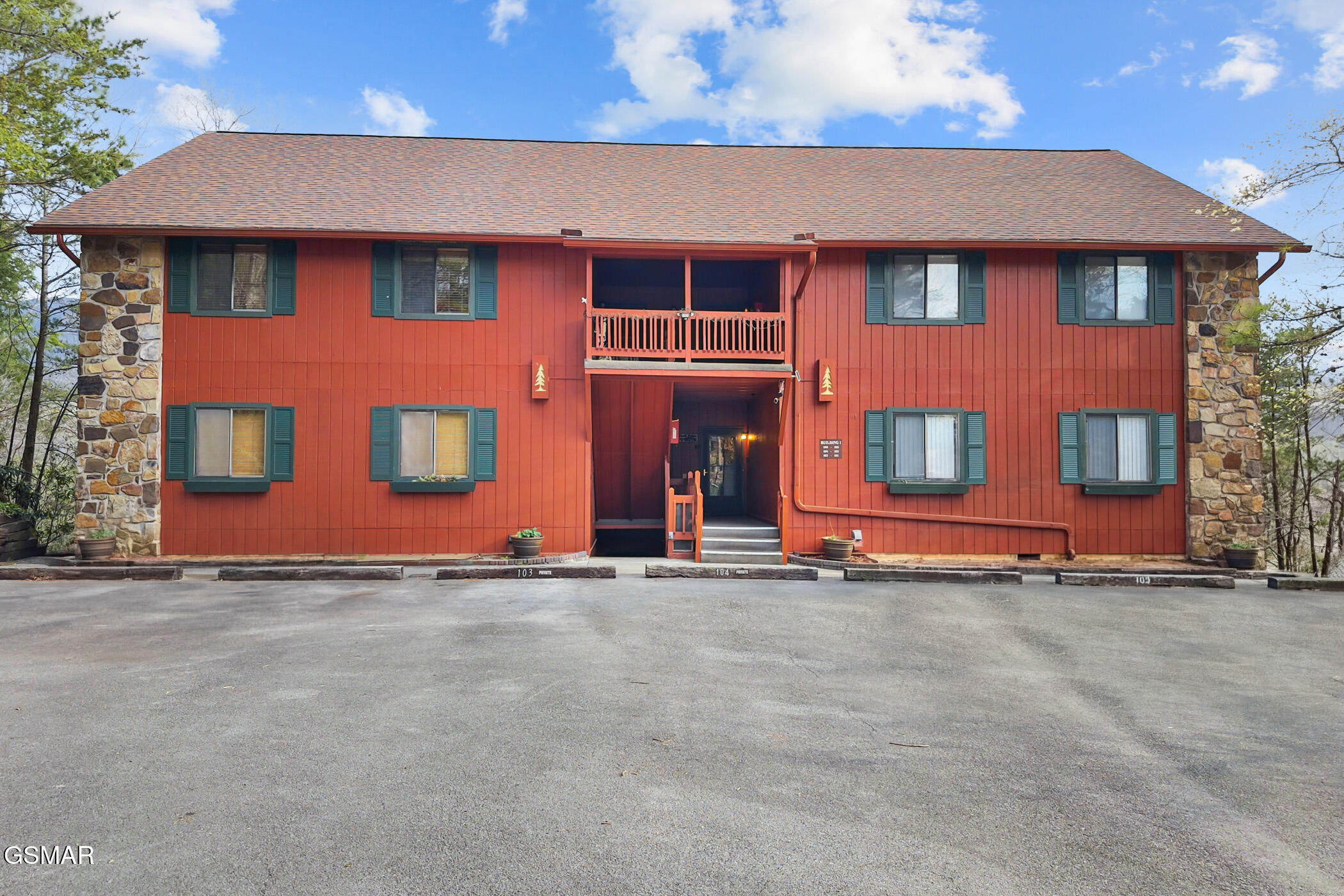 429 Deer Path Lane Gatlinburg TN 37738