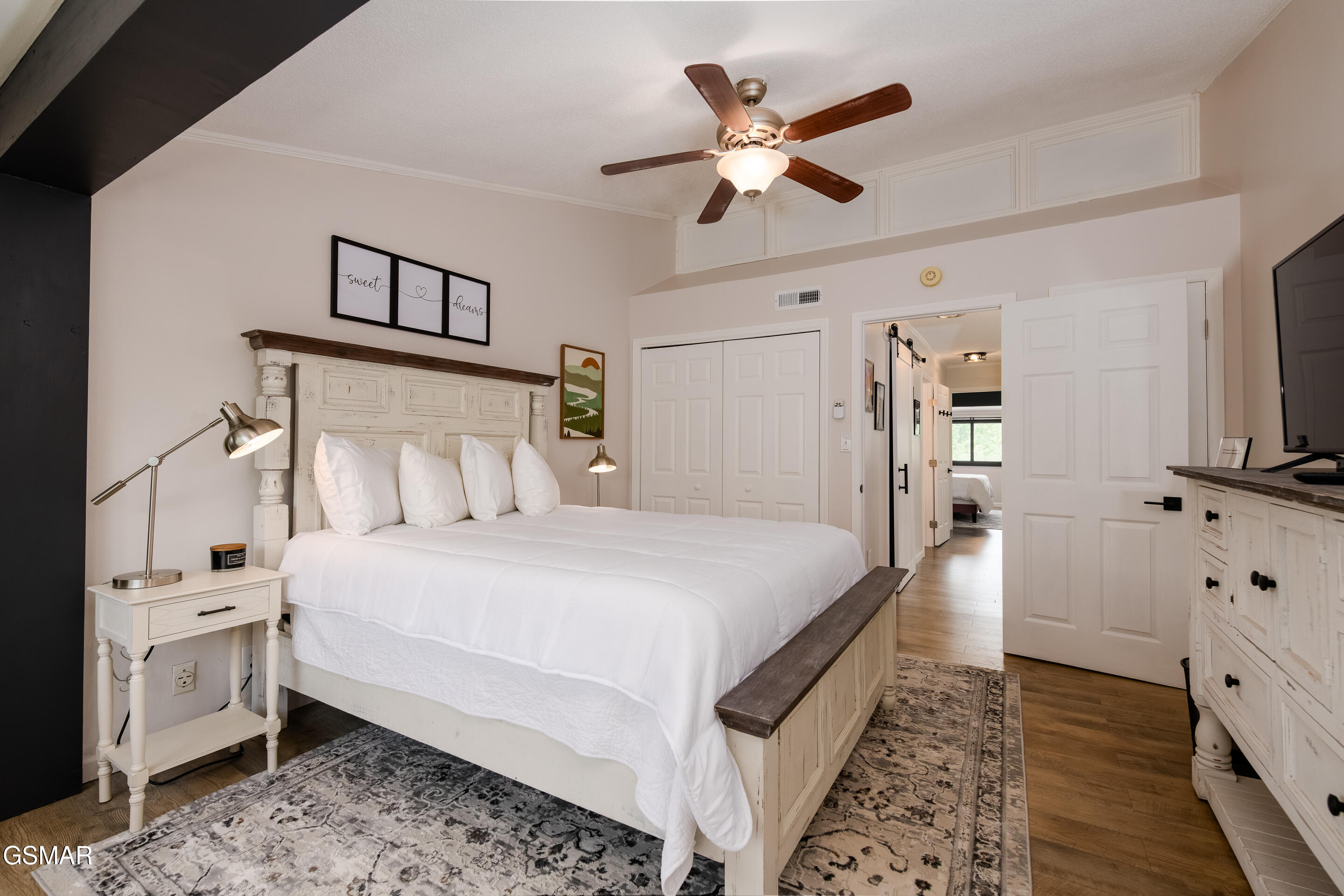 2806 Suncrest Road Pigeon Forge TN 37863