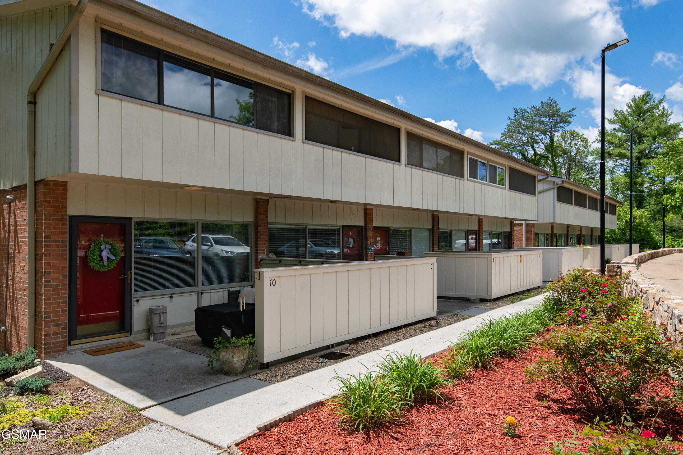 2806 Suncrest Road Pigeon Forge TN 37863