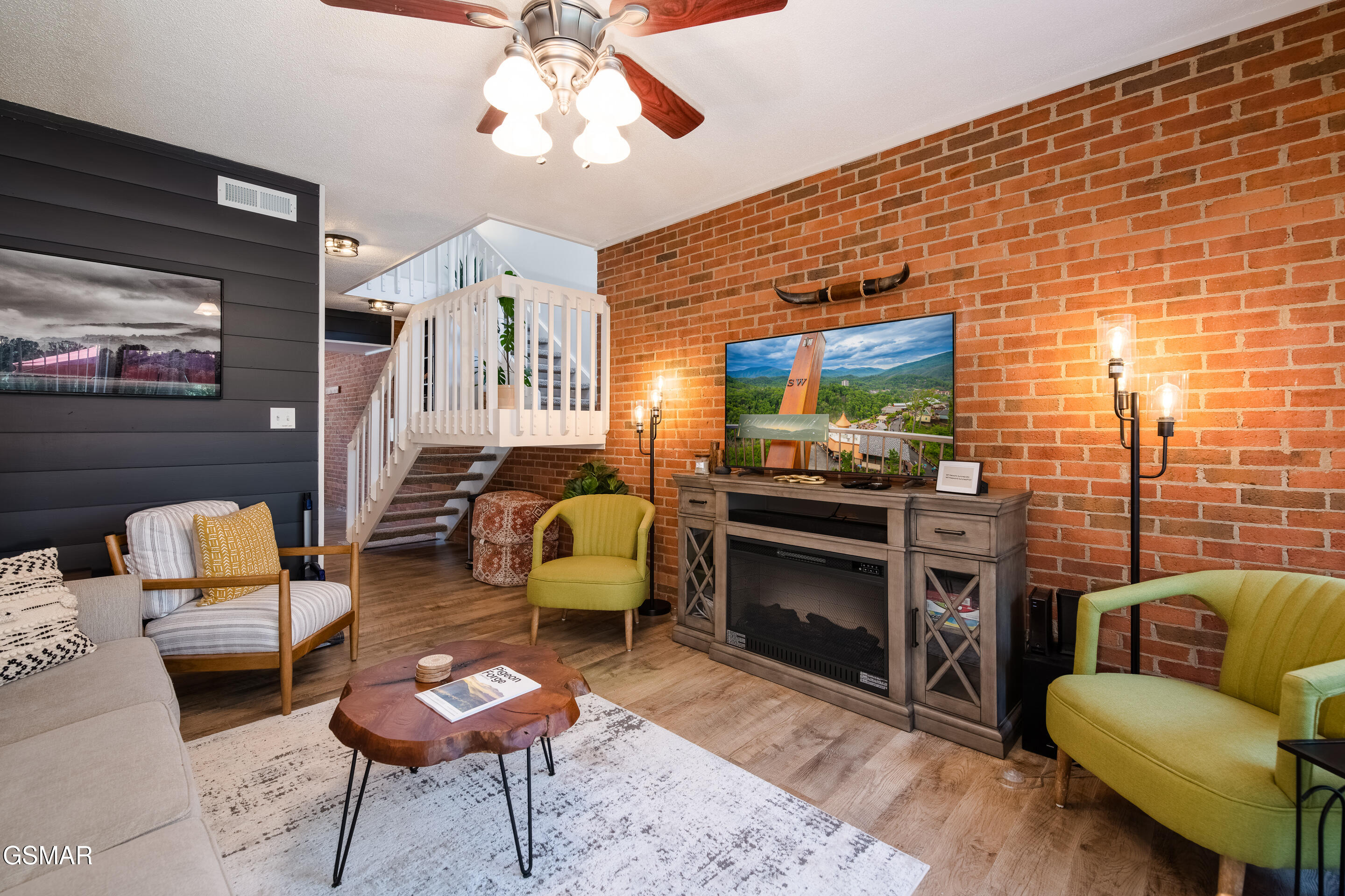 2806 Suncrest Road Pigeon Forge TN 37863