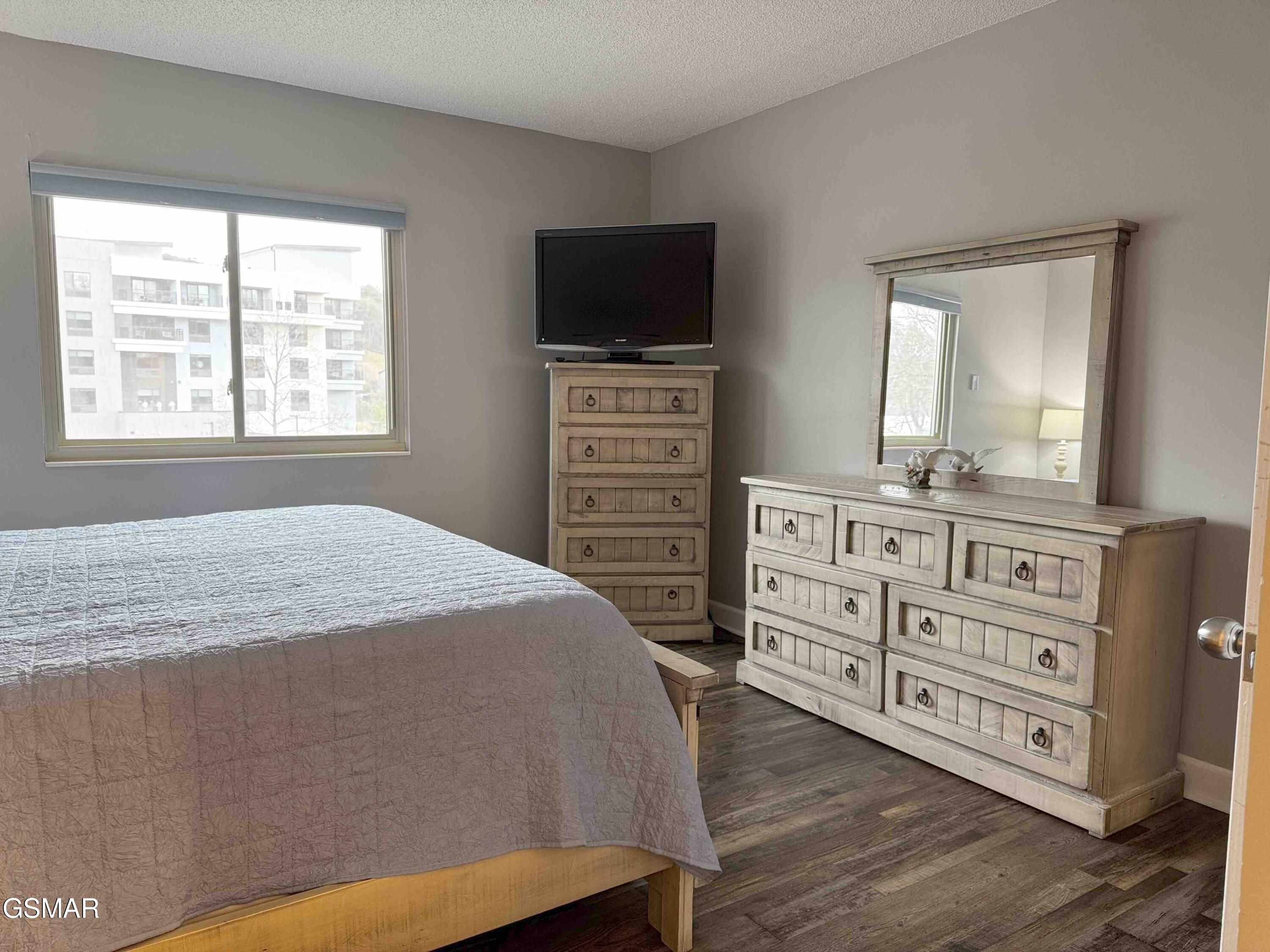 3215 N River Road Pigeon Forge TN 37863