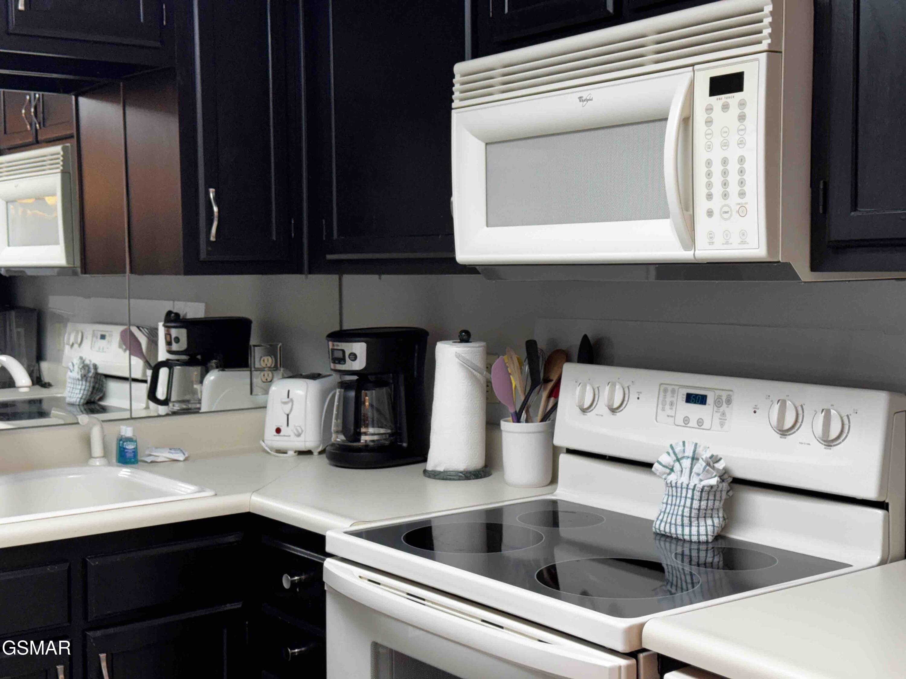 3215 N River Road Pigeon Forge TN 37863