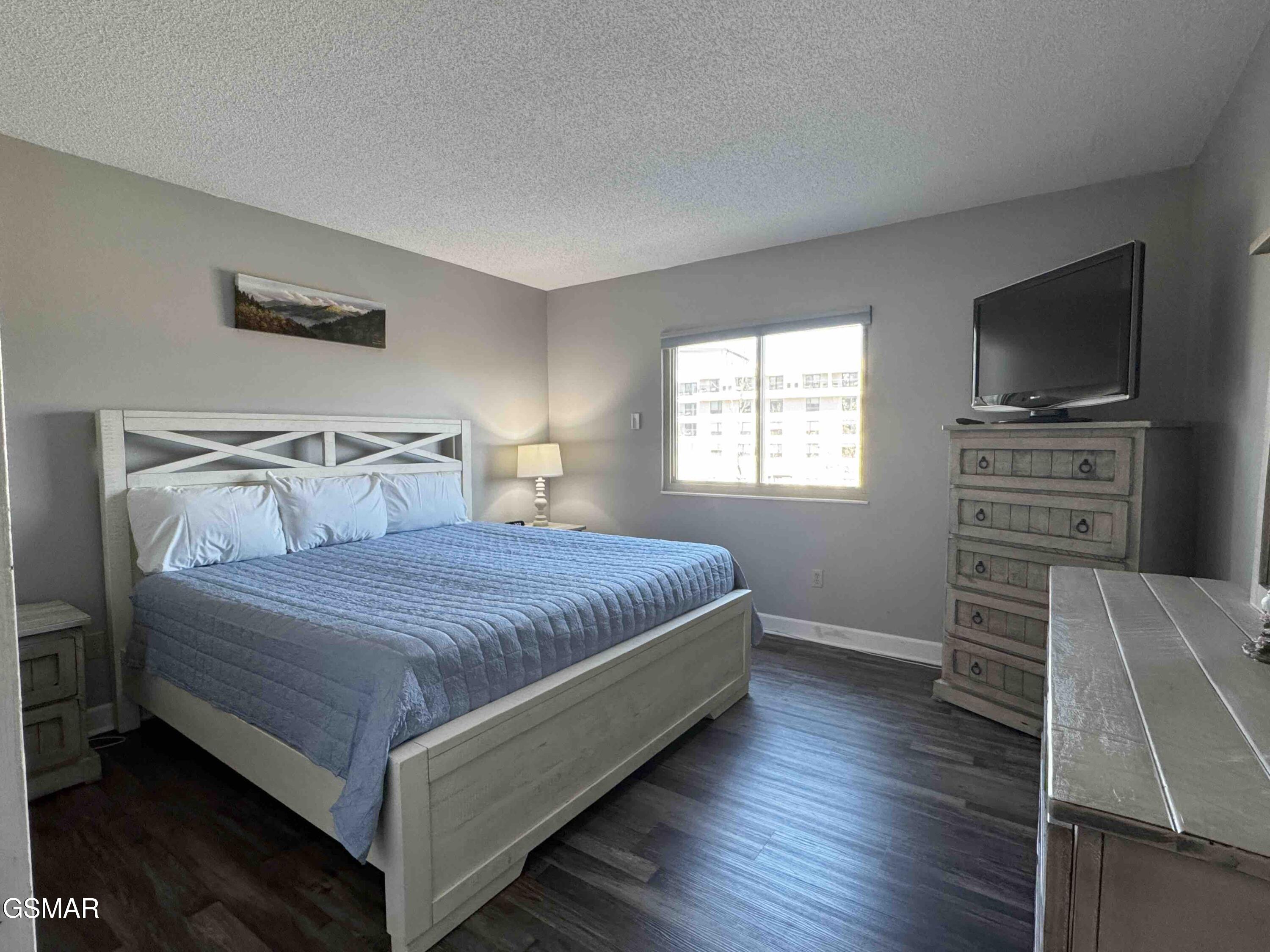 3215 N River Road Pigeon Forge TN 37863