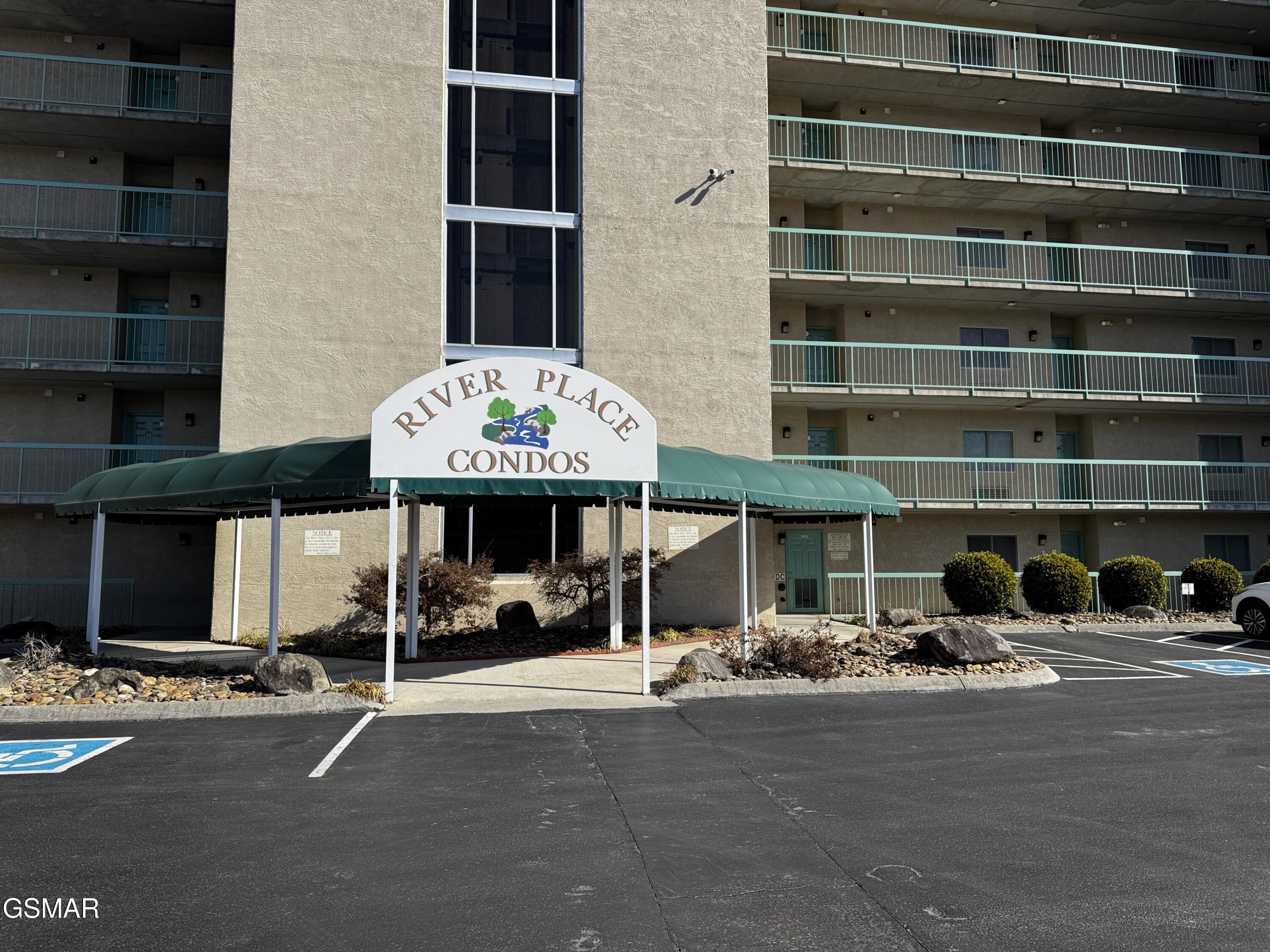 3215 N River Road Pigeon Forge TN 37863