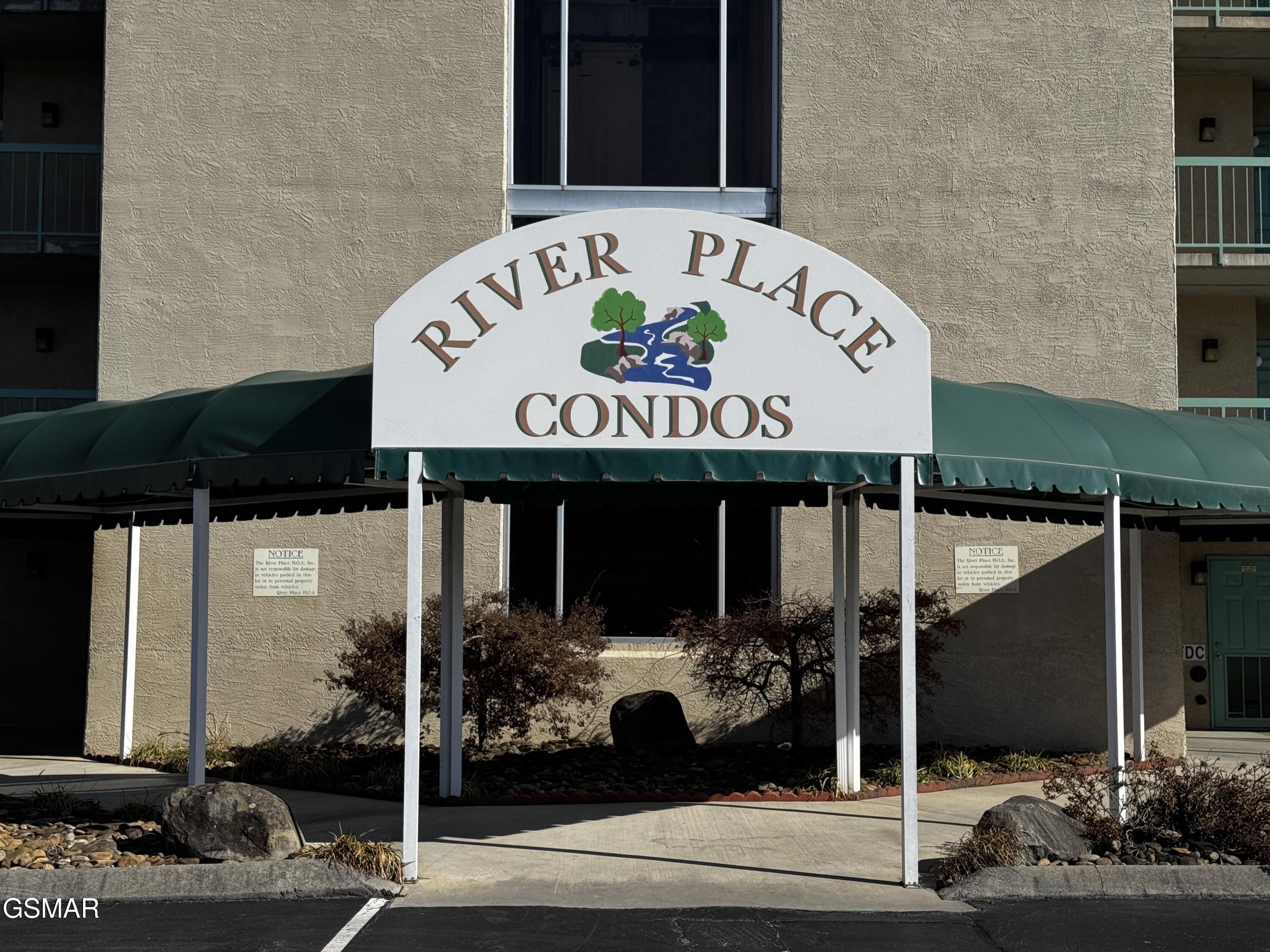 3215 N River Road Pigeon Forge TN 37863