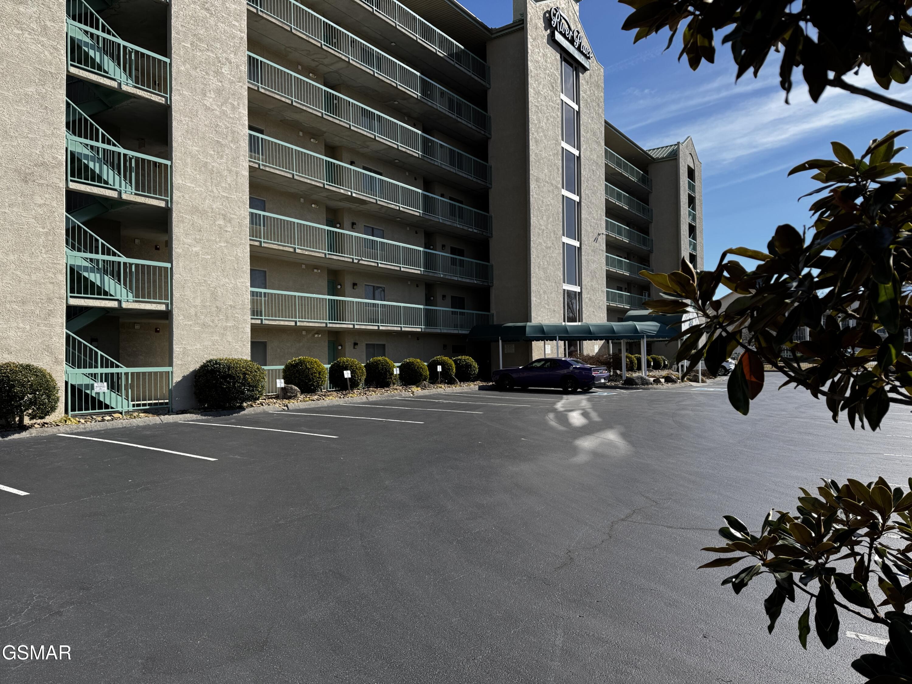 3215 N River Road Pigeon Forge TN 37863